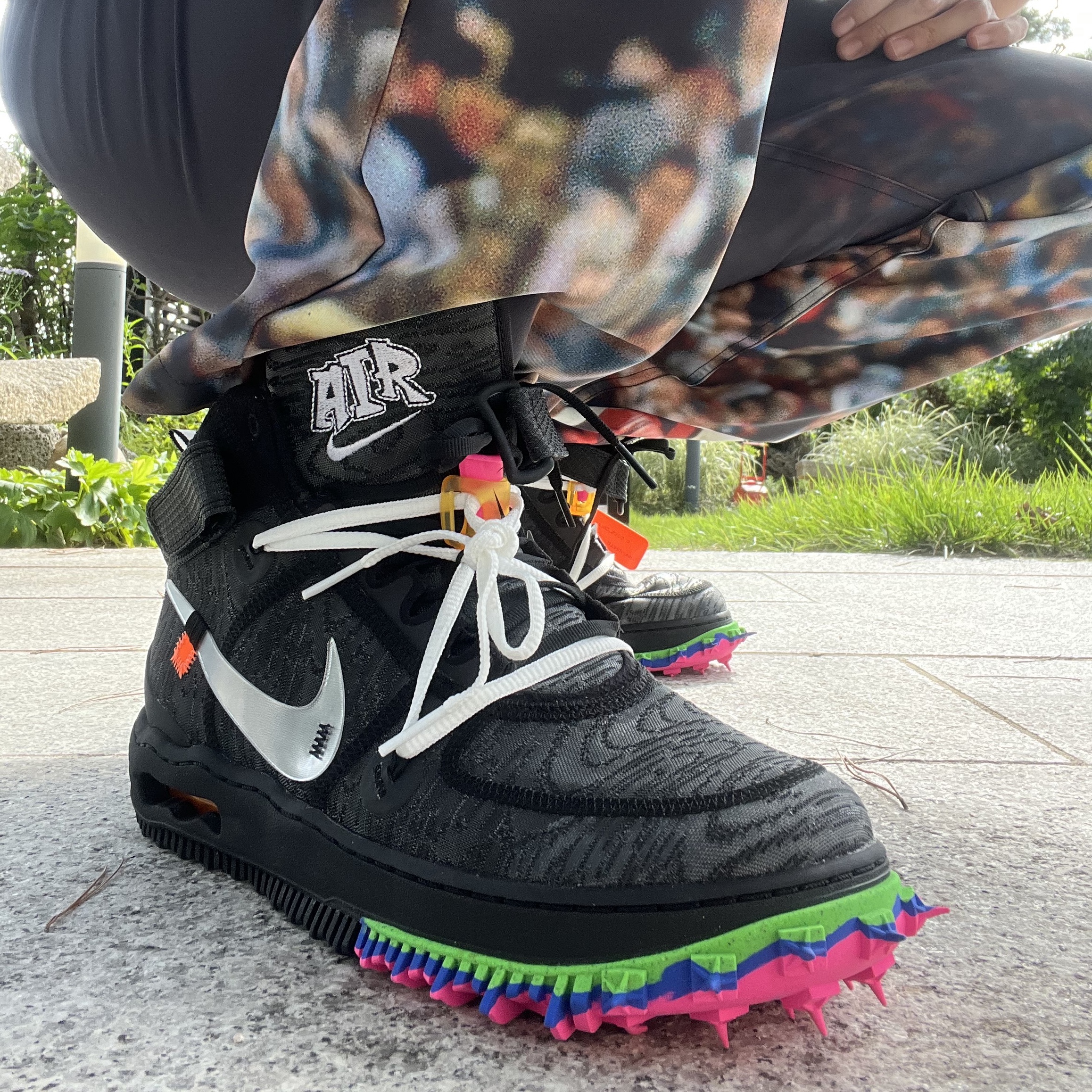 Nike x Off-White Air Force 1 Mid SP Black 착용 스타일 - 1