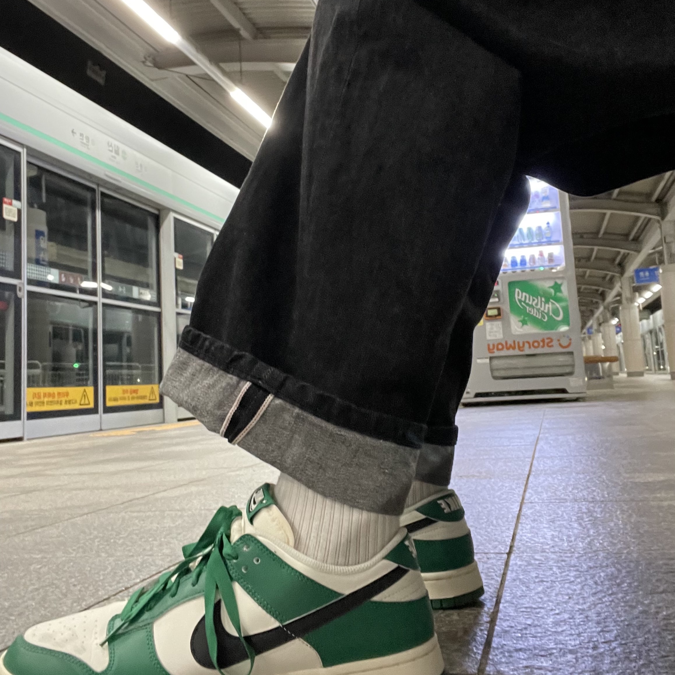 Nike Dunk Low Retro SE Jackpot Malachite 착용 스타일 - 1