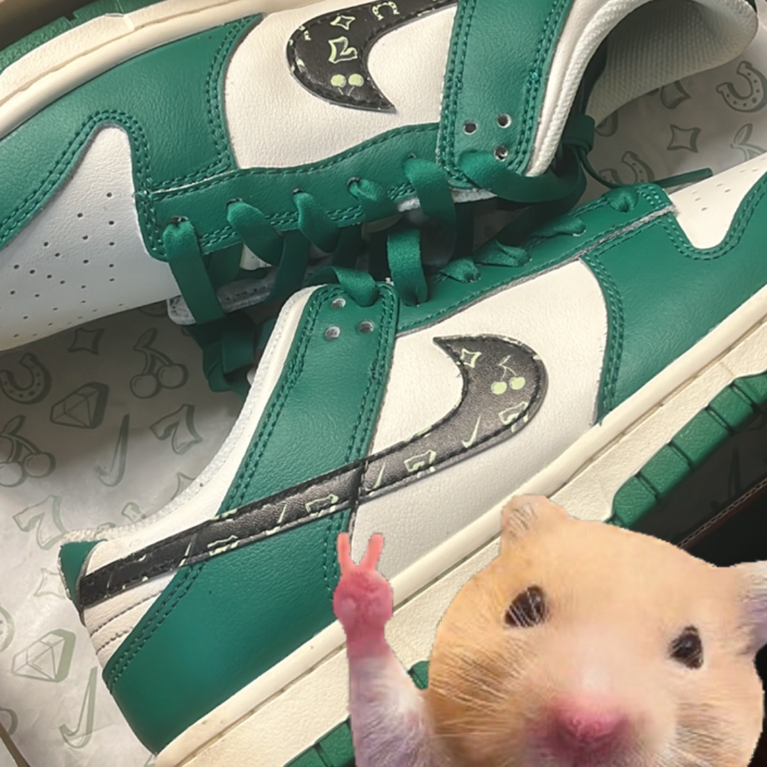 Nike Dunk Low Retro SE Jackpot Malachite 착용 스타일