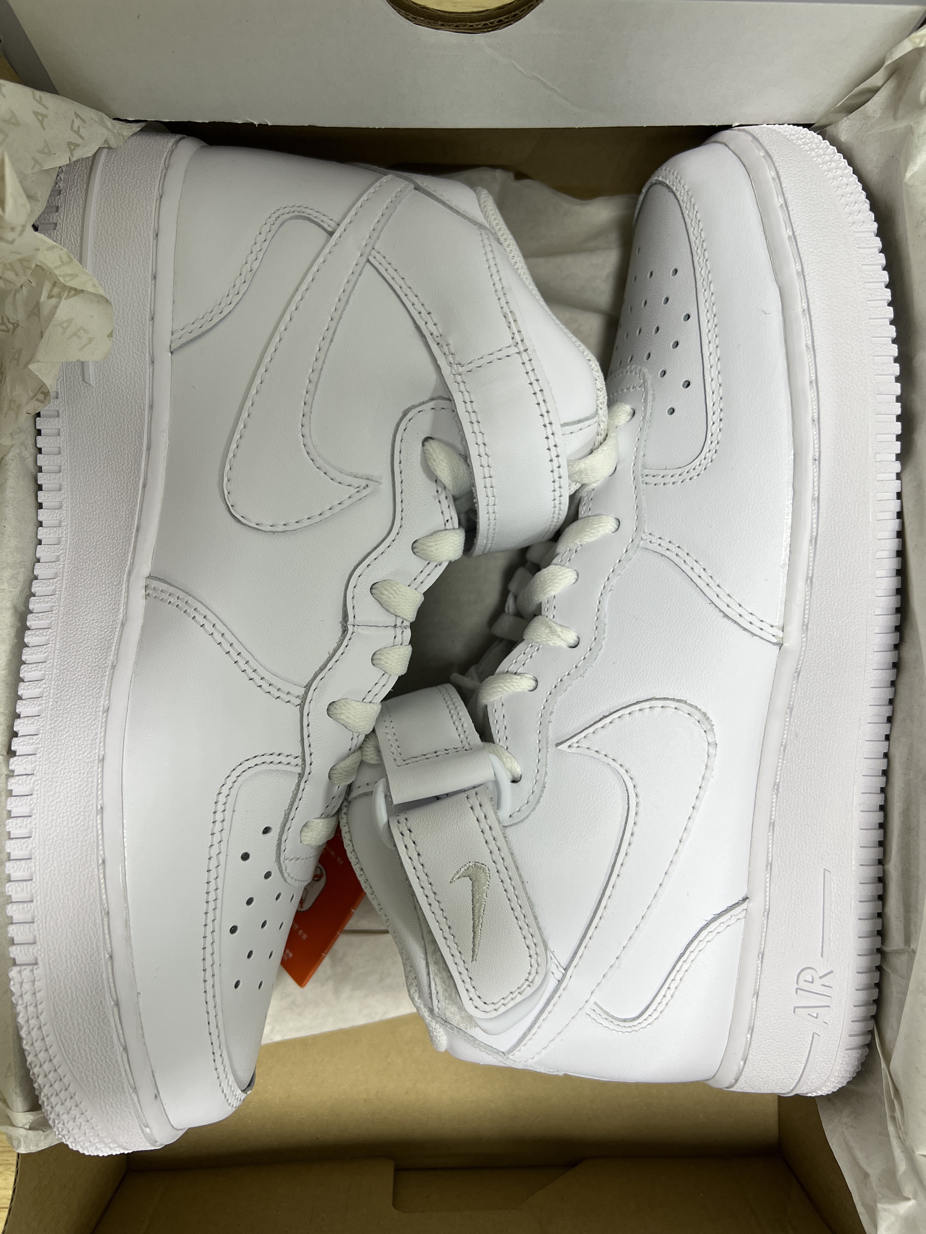 Nike Air Force 1 Mid '07 White 착용 스타일