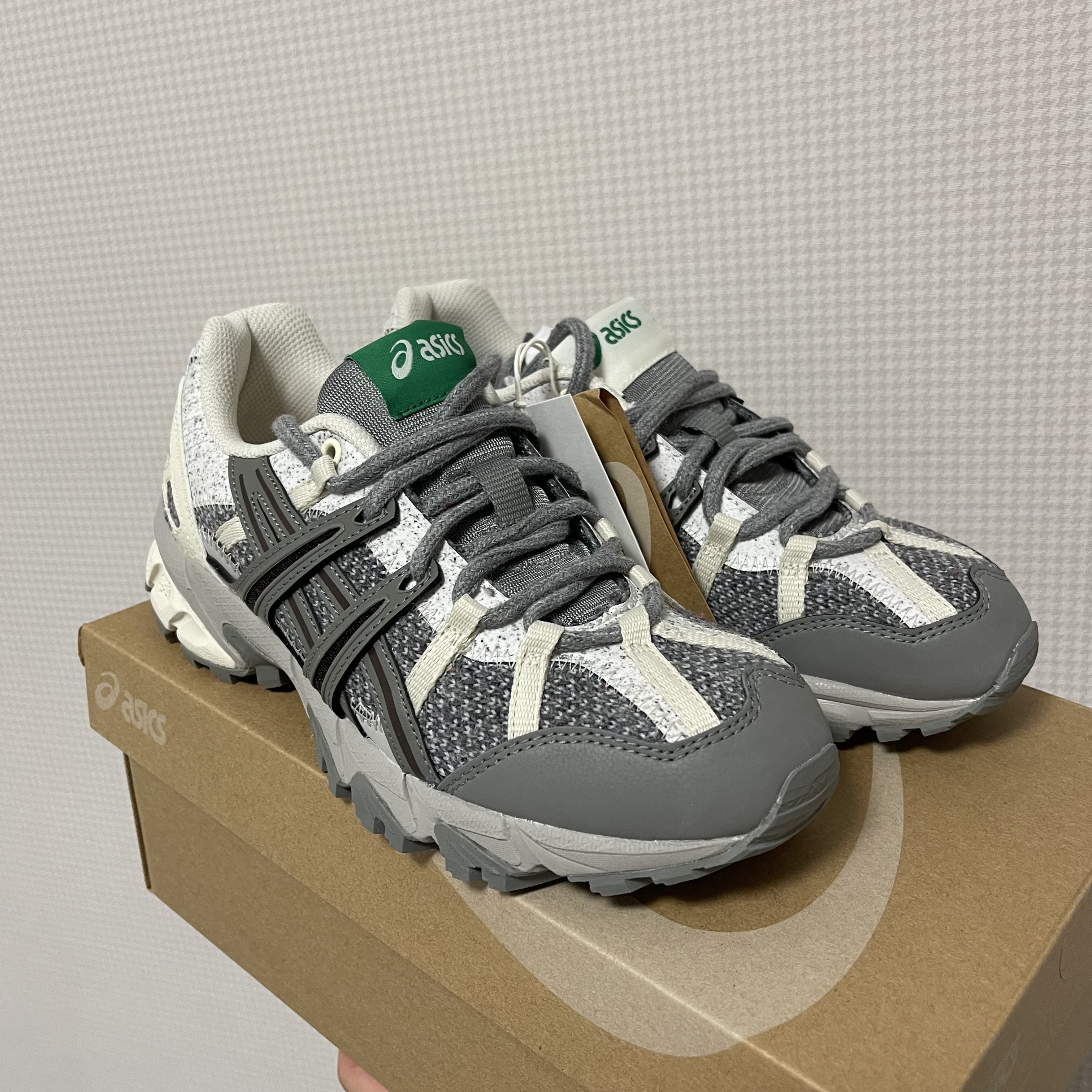 Asics Gel-Sonoma 15-50 Oyster Grey Cream, Asics Gel-Sonoma 15-50 French Blue 착용 스타일 - 1