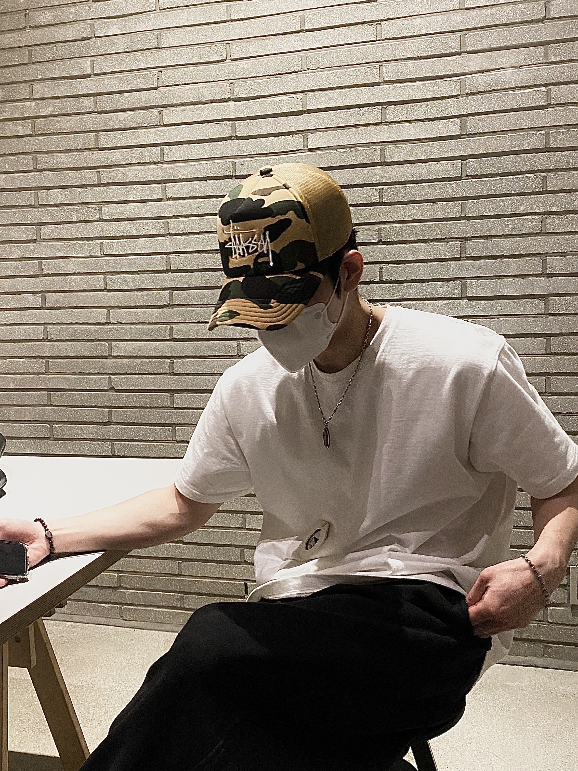 Stussy x BAPE Trucker Cap Yellow 착용 스타일 - 1