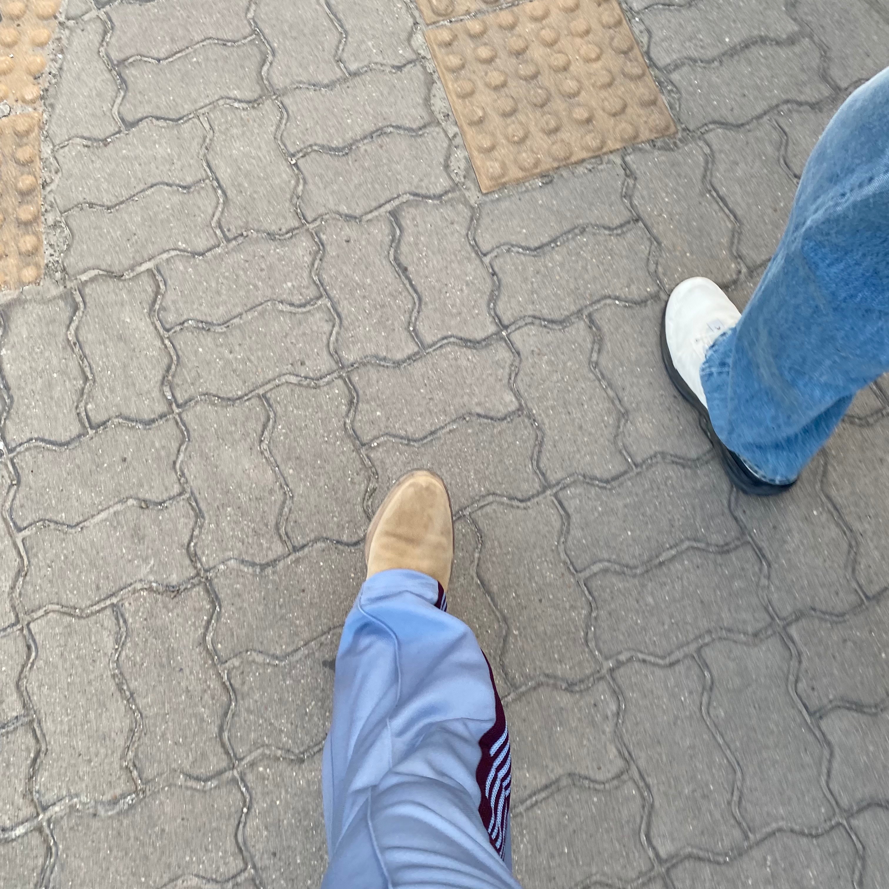 Needles Straight Track Pants Poly Smooth Sax Blue 착용 스타일