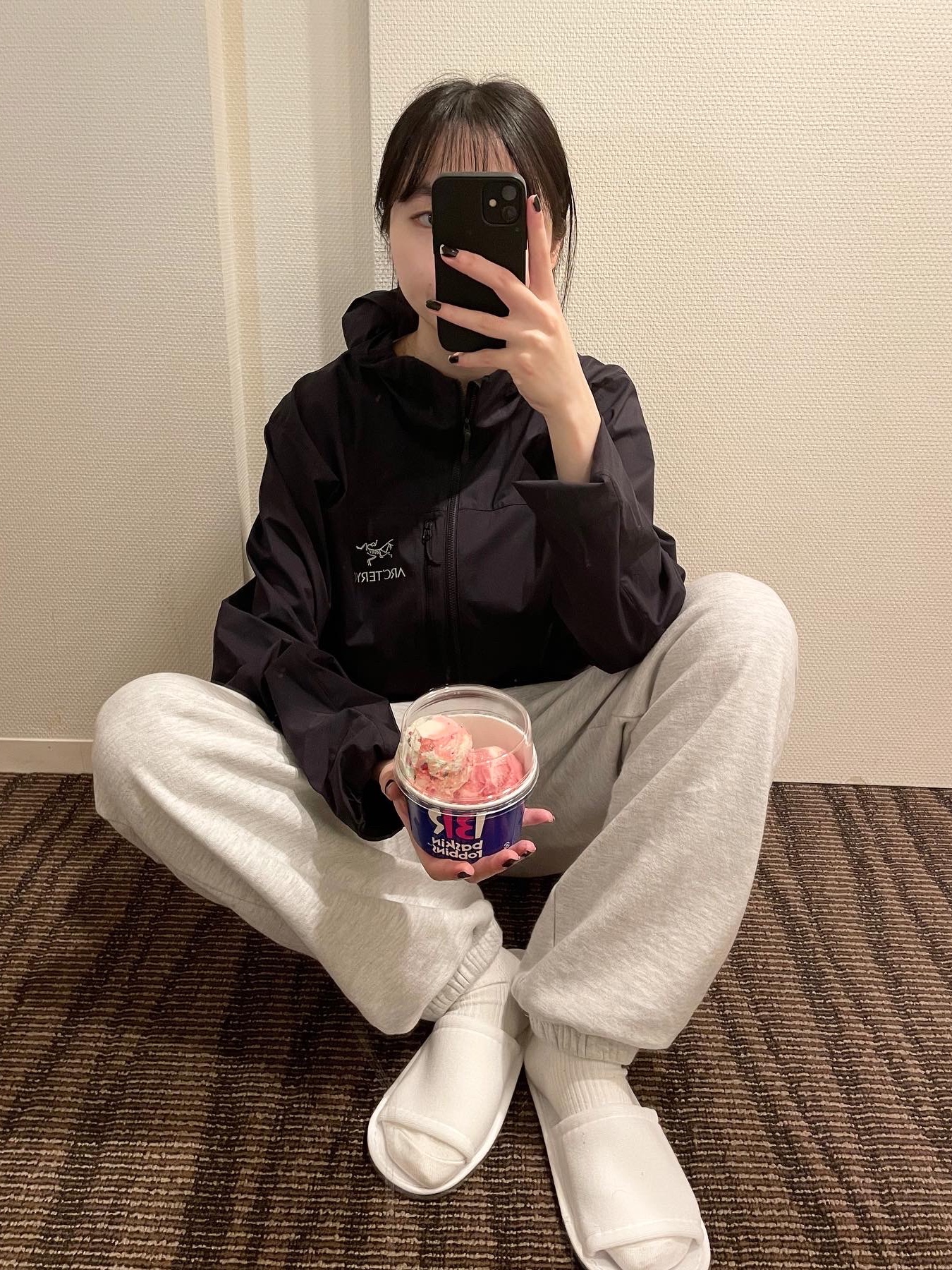 Arc'teryx Squamish Hoody Black, Asics x Kiko Kostadinov Gel-Sokat 2 Carrier Grey 착용 스타일 - 2