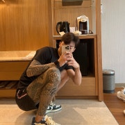 KREAM 프로필 이미지