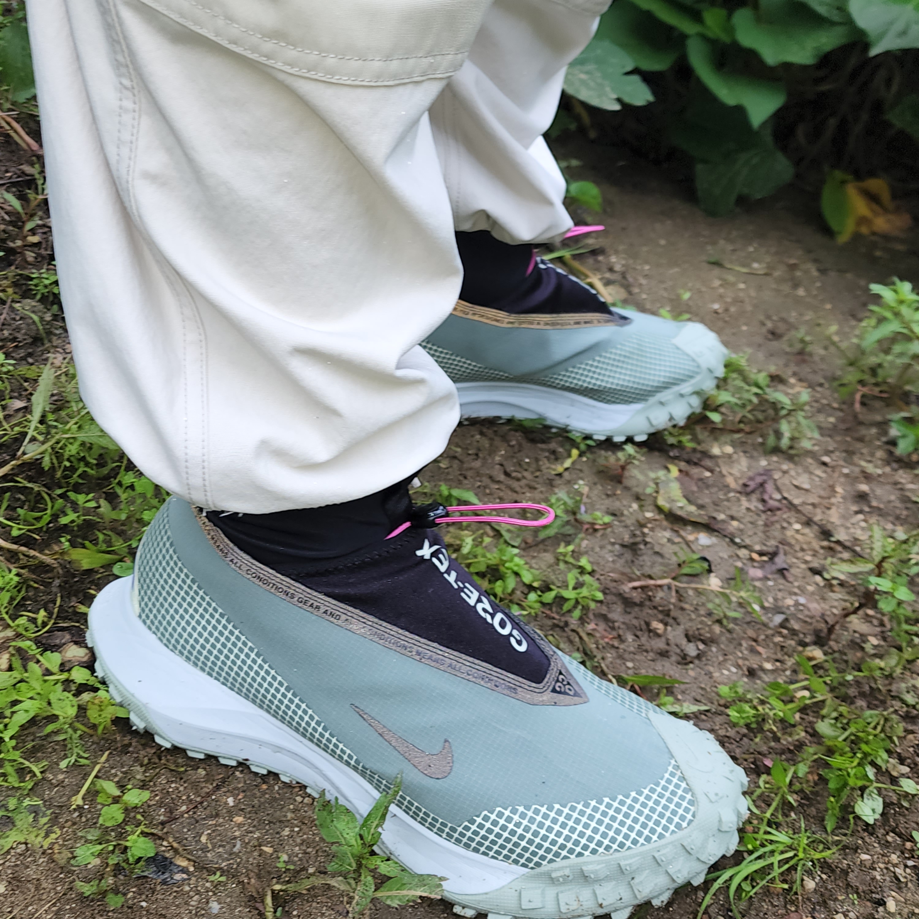 Nike ACG Mountain Fly Gore-Tex Clay Green 착용 스타일 - 2