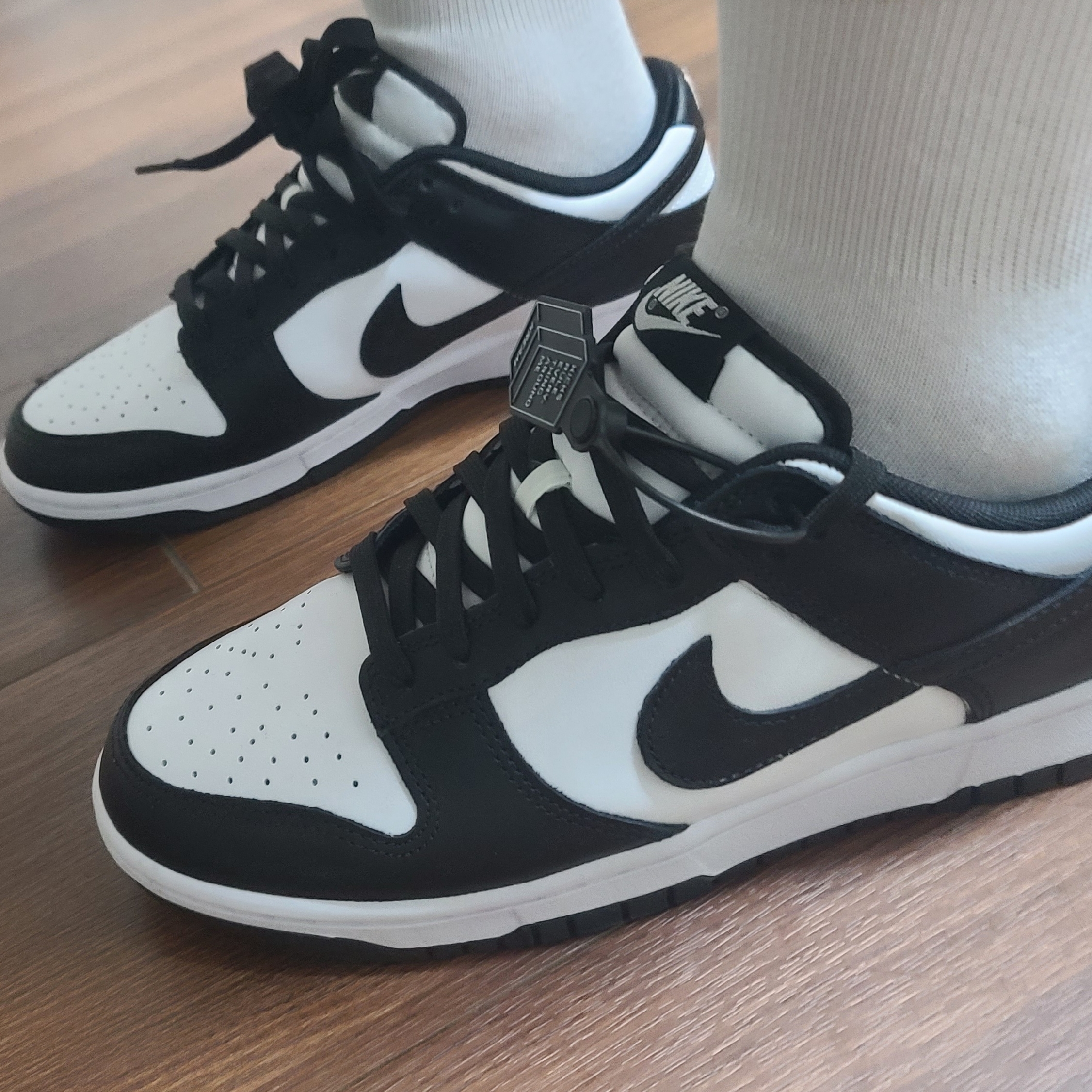 Nike Dunk Low Retro Black 착용 스타일