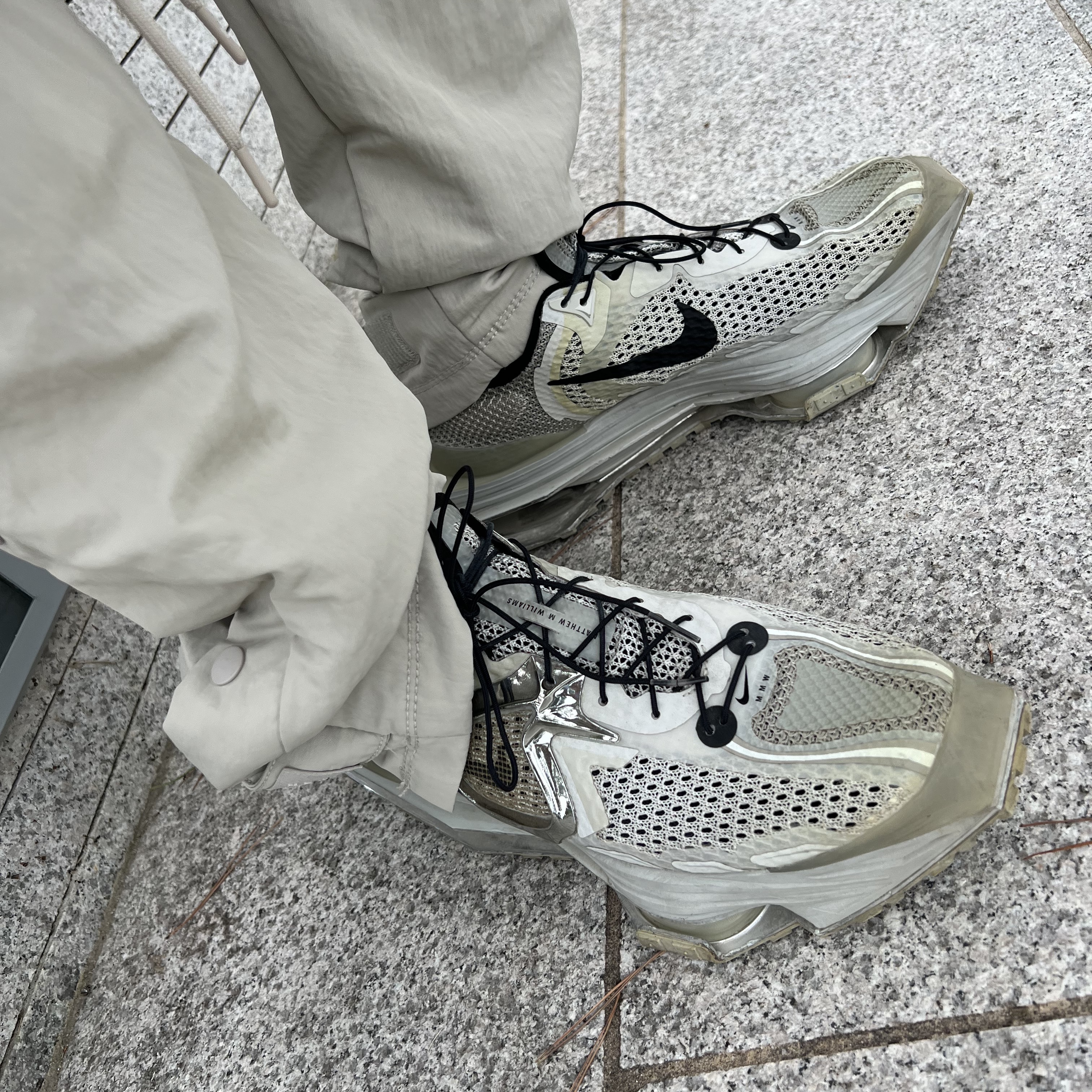 Nike x Matthew M Williams Zoom 004 Stone 착용 스타일 - 3