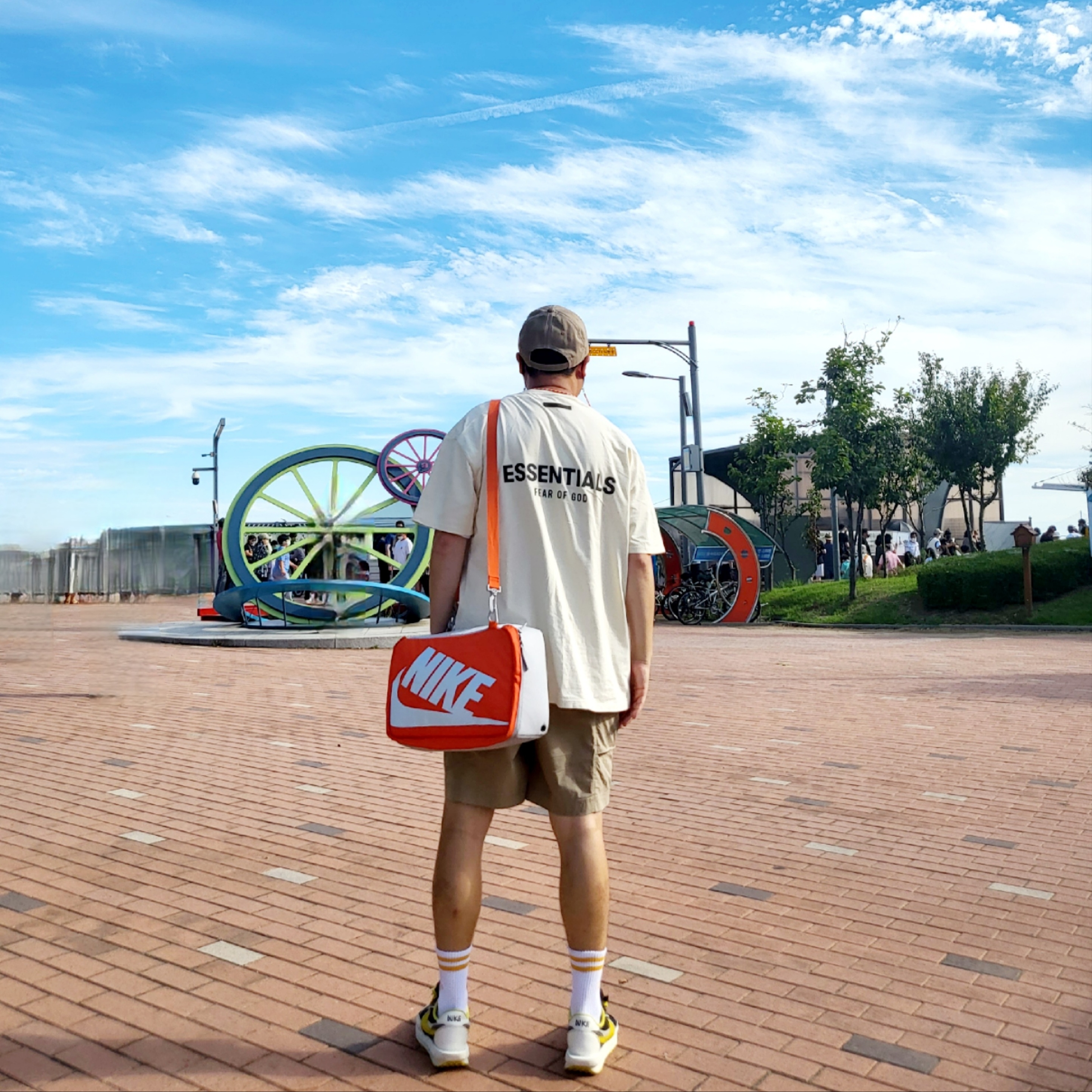 Essentials T-Shirt Cream - 21SS, Nike x Sacai x Undercover LDWaffle Black Bright Citron 착용 스타일 - 2