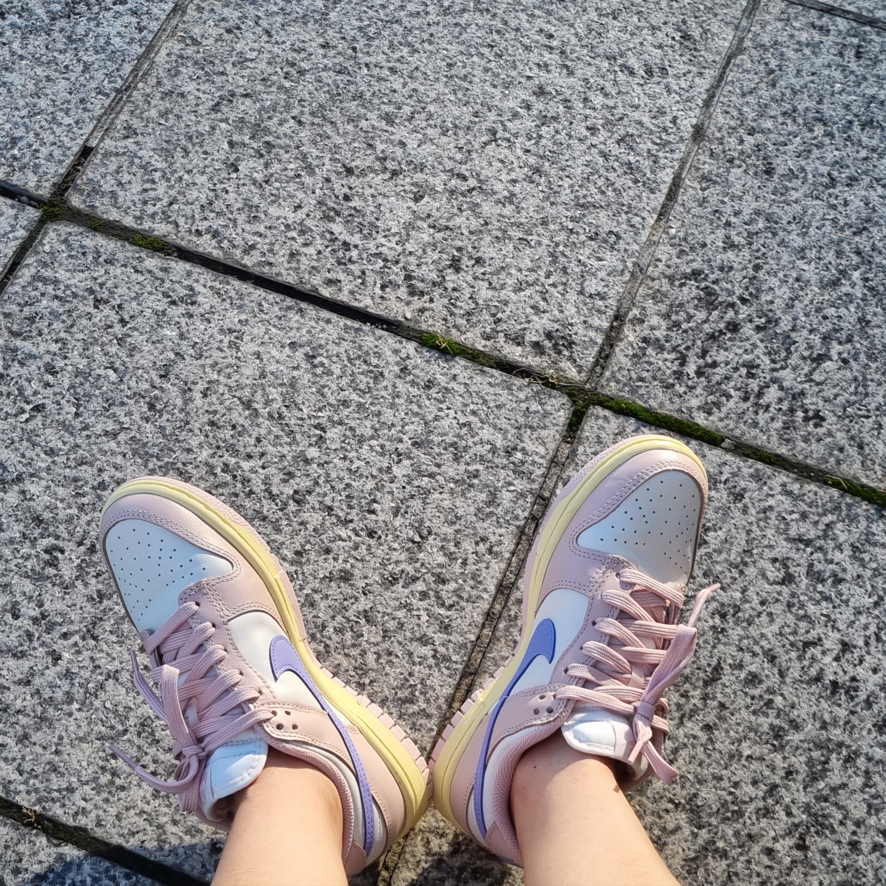 (W) Nike Dunk Low Pink Oxford 착용 스타일 - 1