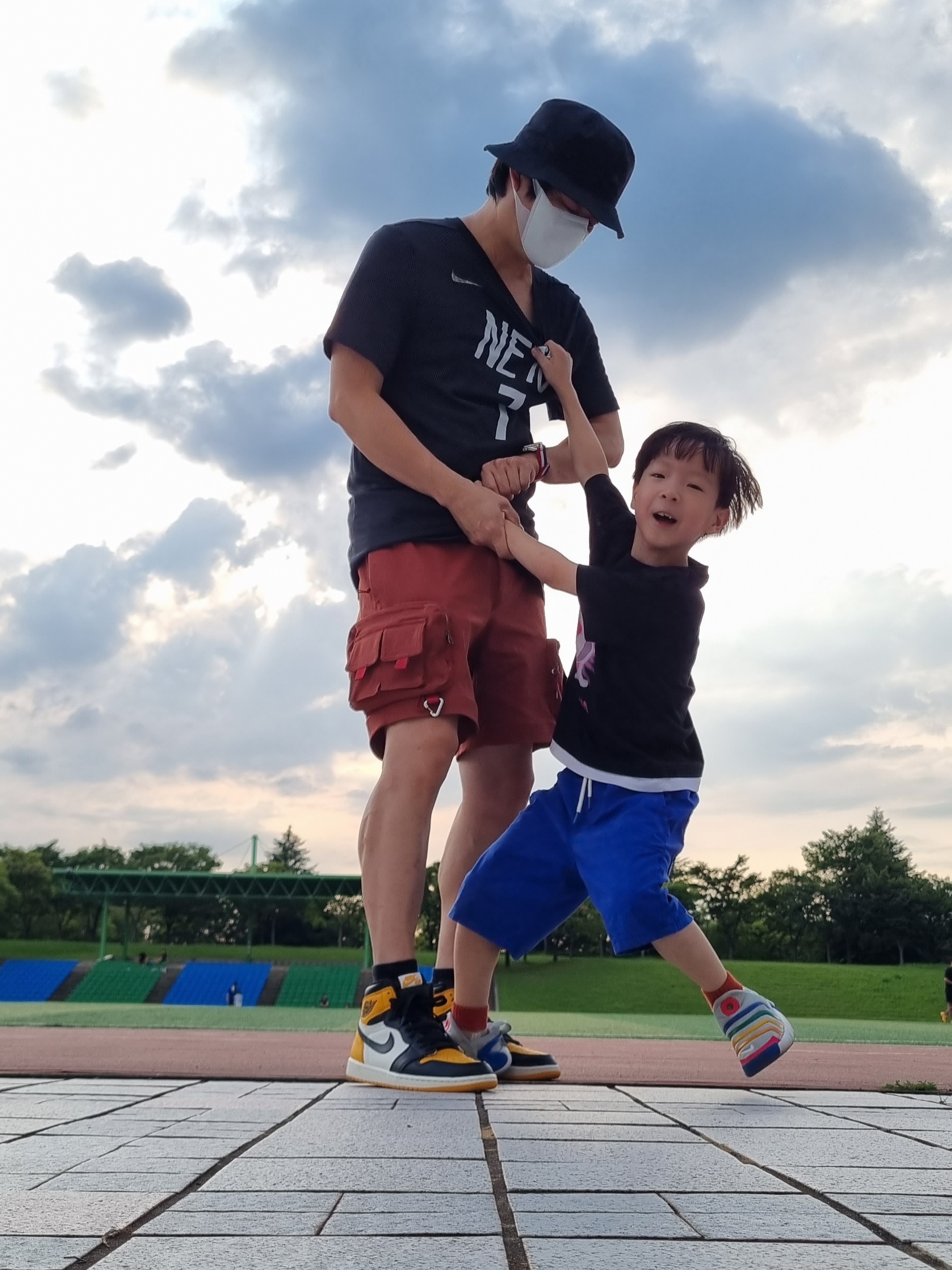 Jordan 1 Retro High OG Taxi, Nike ACG Cargo Shorts Redstone - Asia 착용 스타일