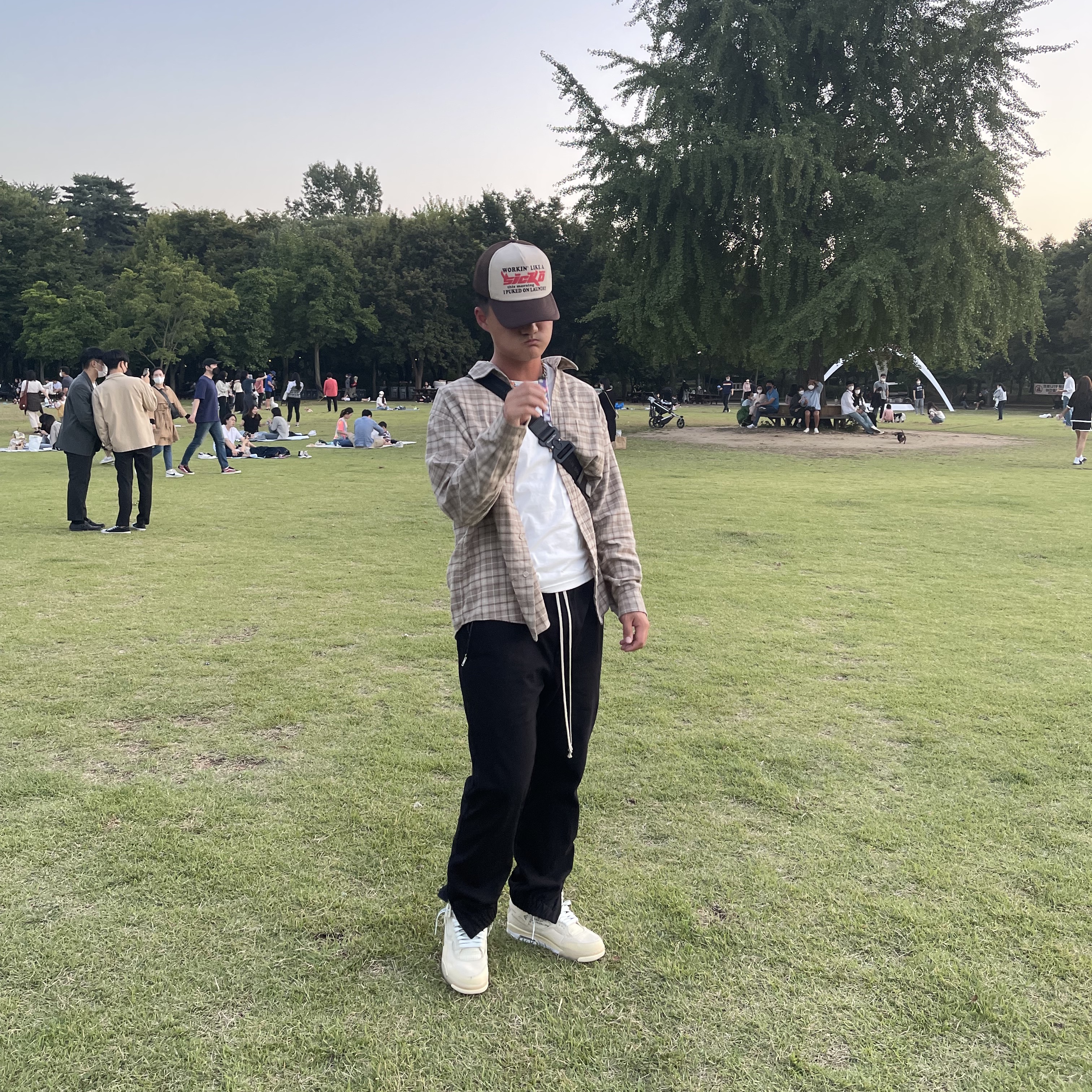 (W) Jordan 4 x Off-White Retro SP Sail, Dior Saddle Bag Beige & Black Dior Oblique Jacquard 착용 스타일 - 1