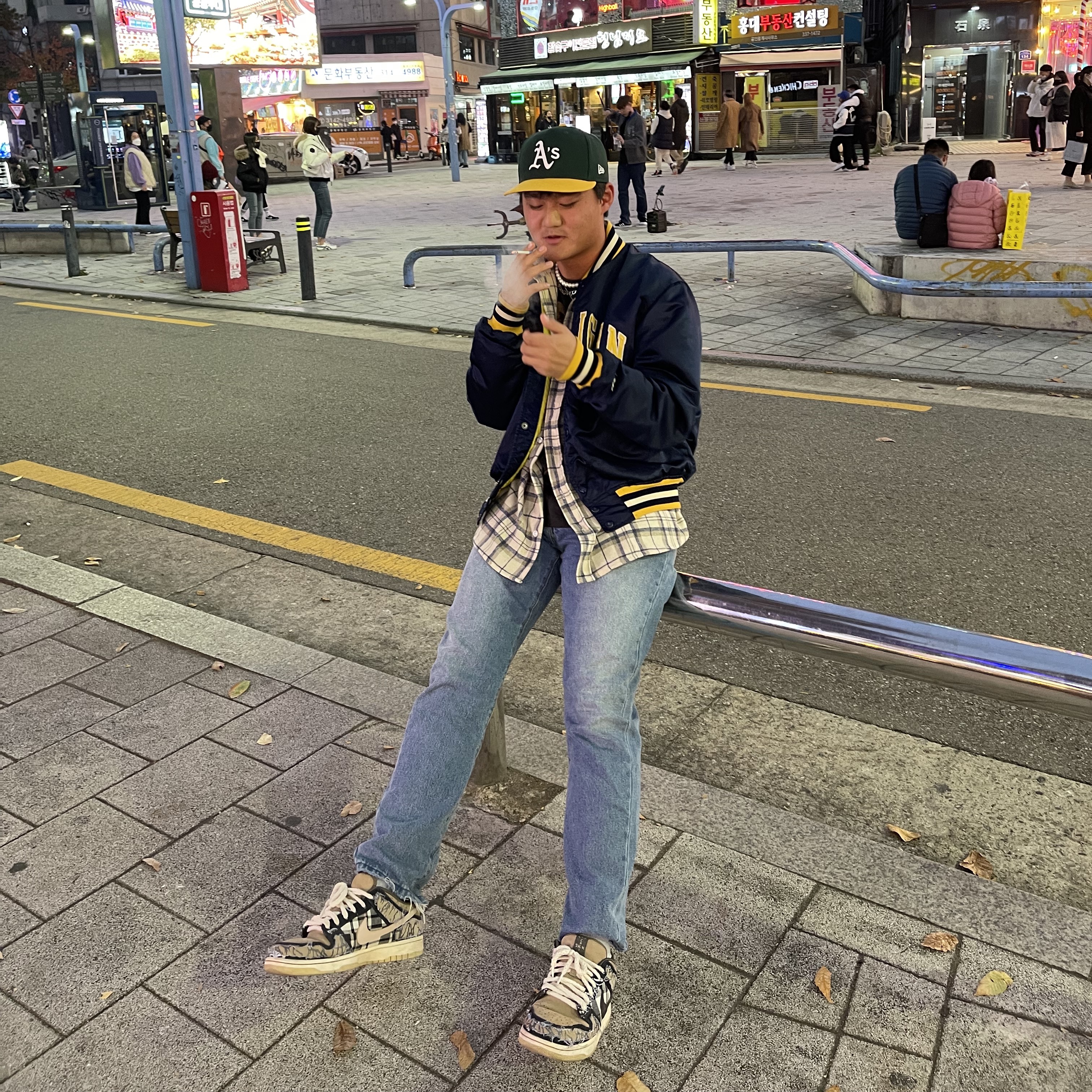 Nike x Travis Scott SB Dunk Low 착용 스타일