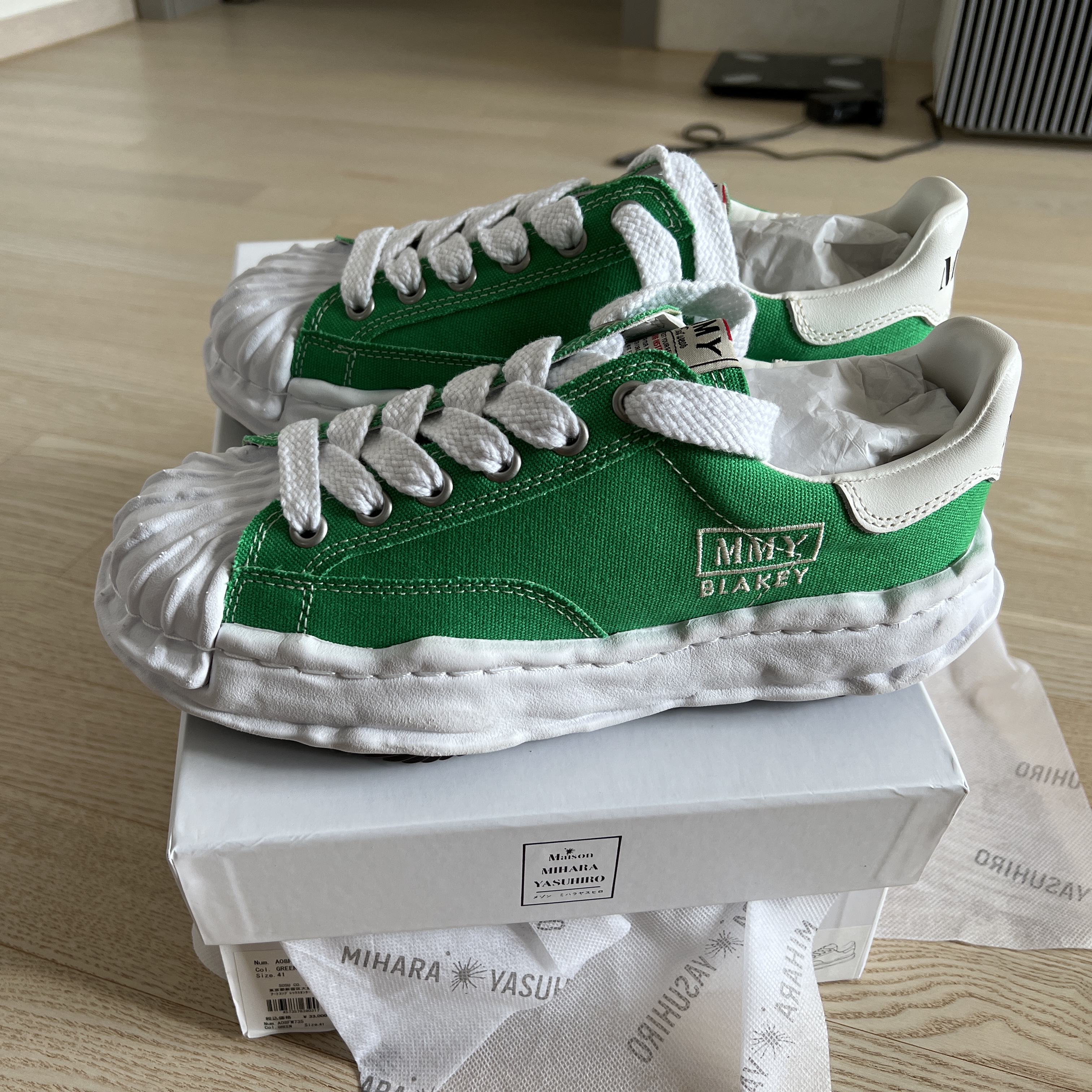 Maison Mihara Yasuhiro Blakey OG Sole Canvas Low-top Sneakers Green 착용 스타일