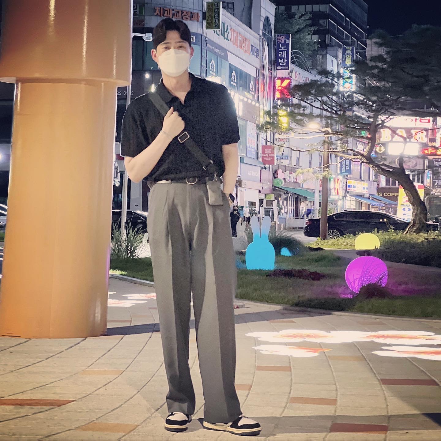 Nike Dunk Low Retro Black, Louis Vuitton Trio Messenger Monogram Eclipse 착용 스타일 - 2