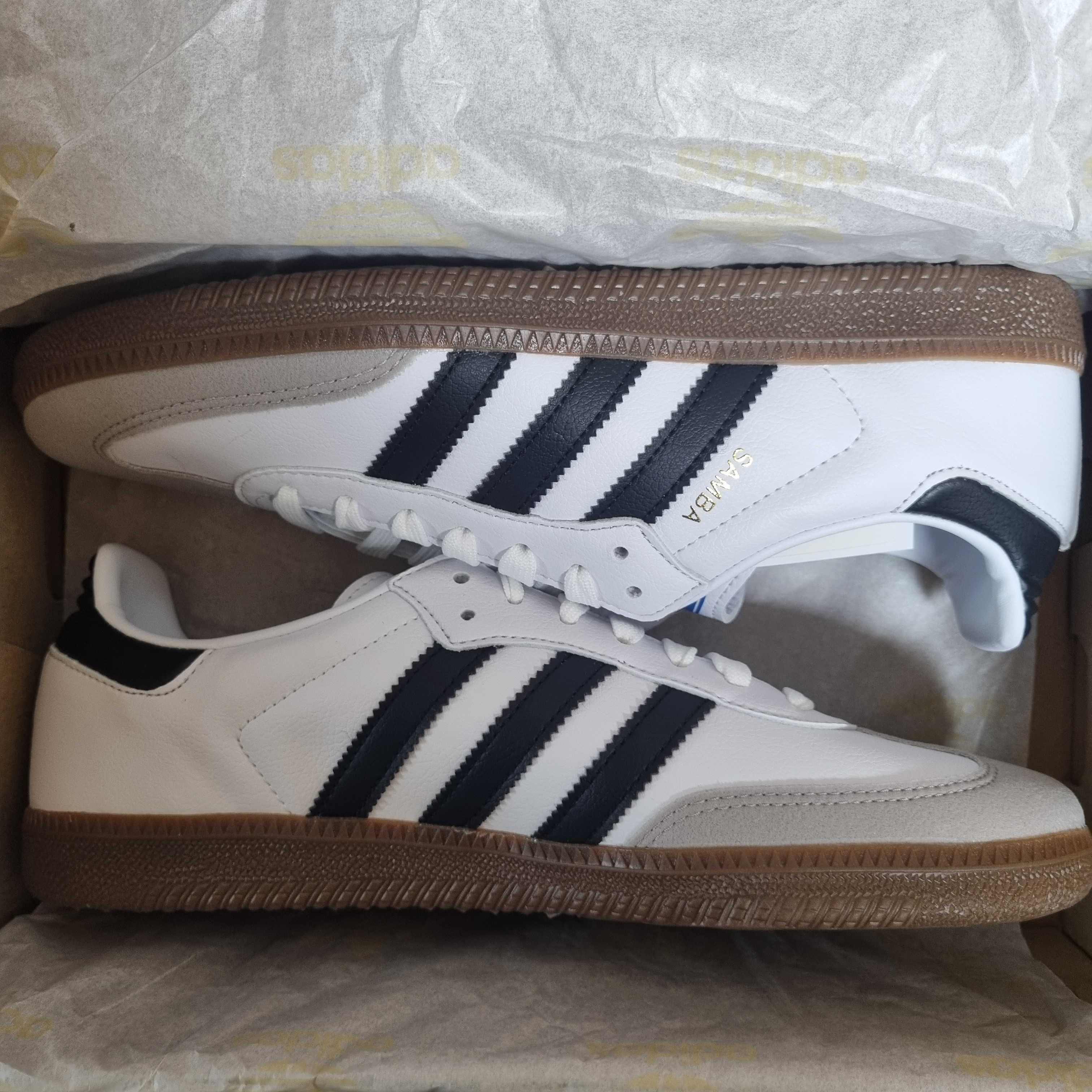 Adidas Samba Vegan White Black 착용 스타일