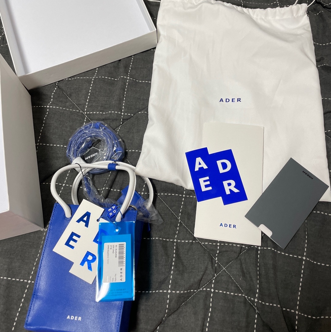 Ader Error Small Shopper Bag Blue 착용 스타일 - 2