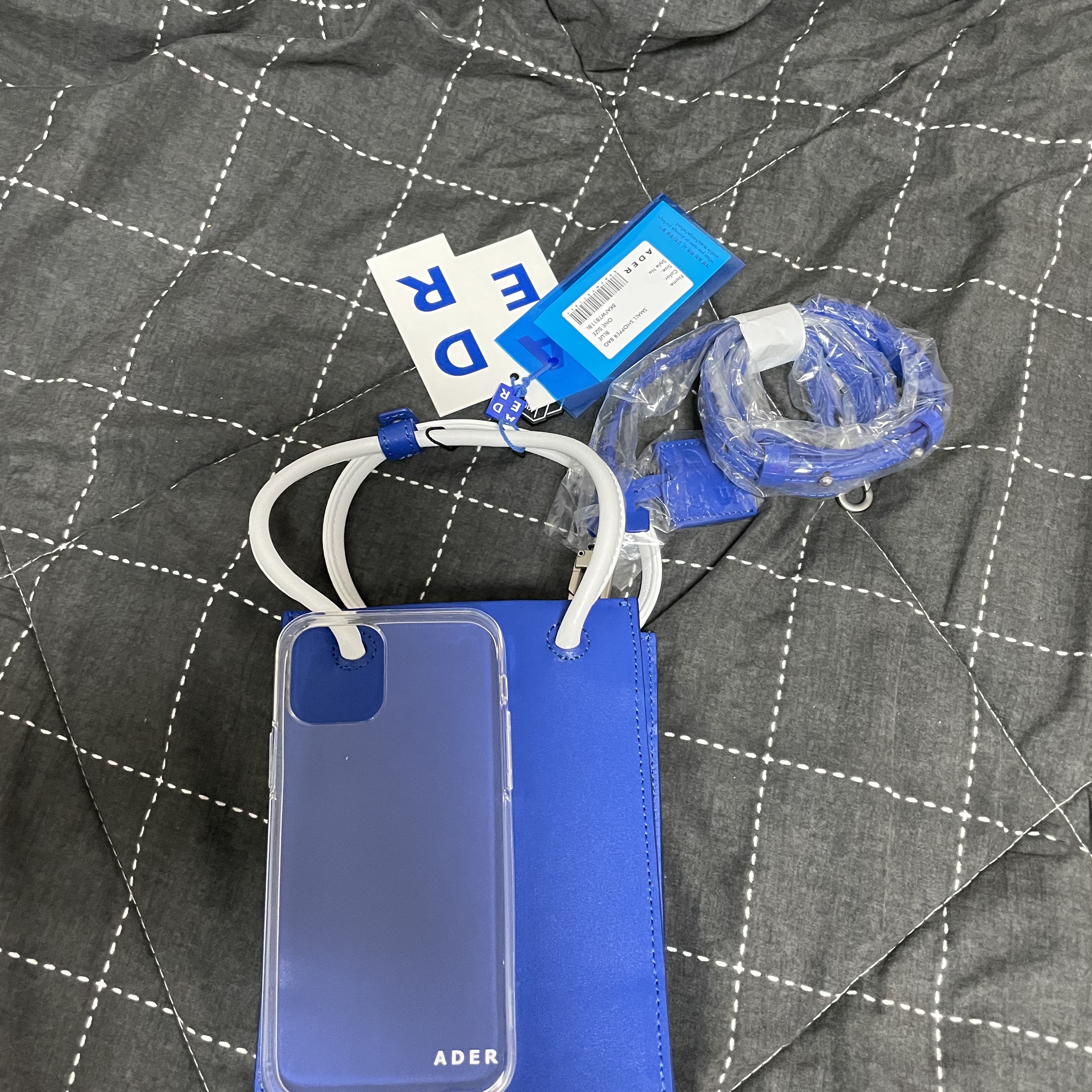 Ader Error Small Shopper Bag Blue 착용 스타일 - 4