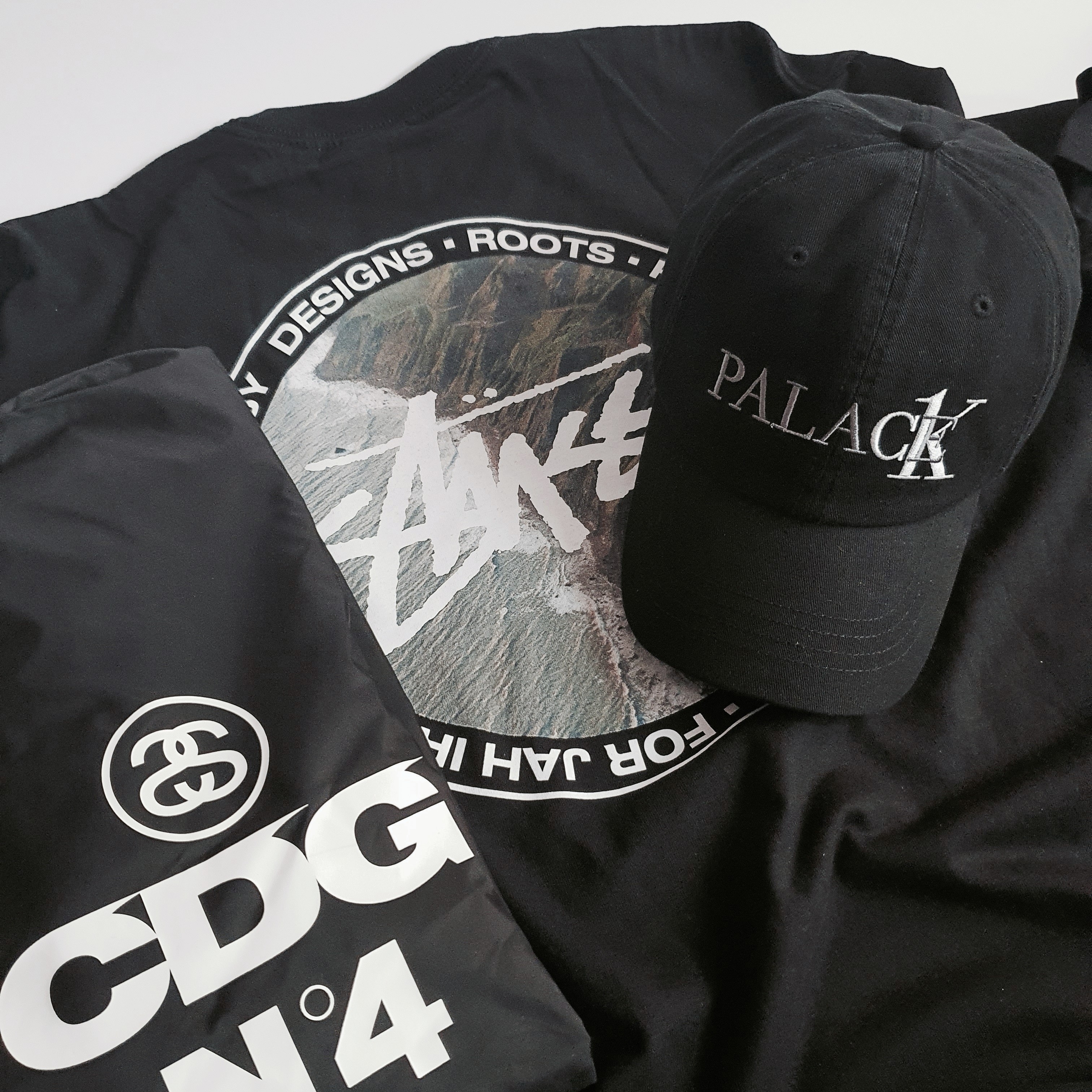 CDG x Stussy Coach Jacket Black, Stussy Coastline T-Shirt Black 착용 스타일