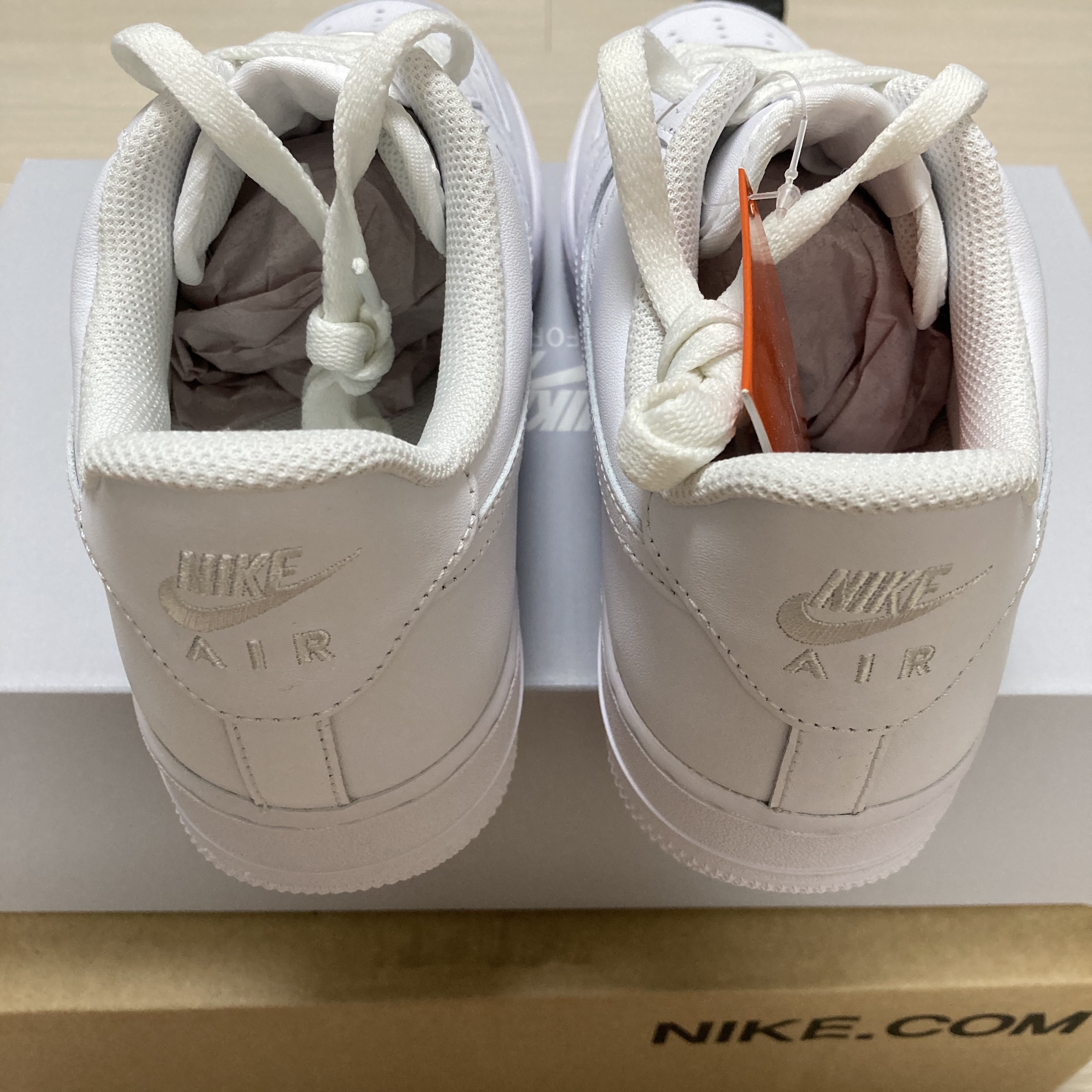 Nike Air Force 1 '07 Low White 착용 스타일 - 3