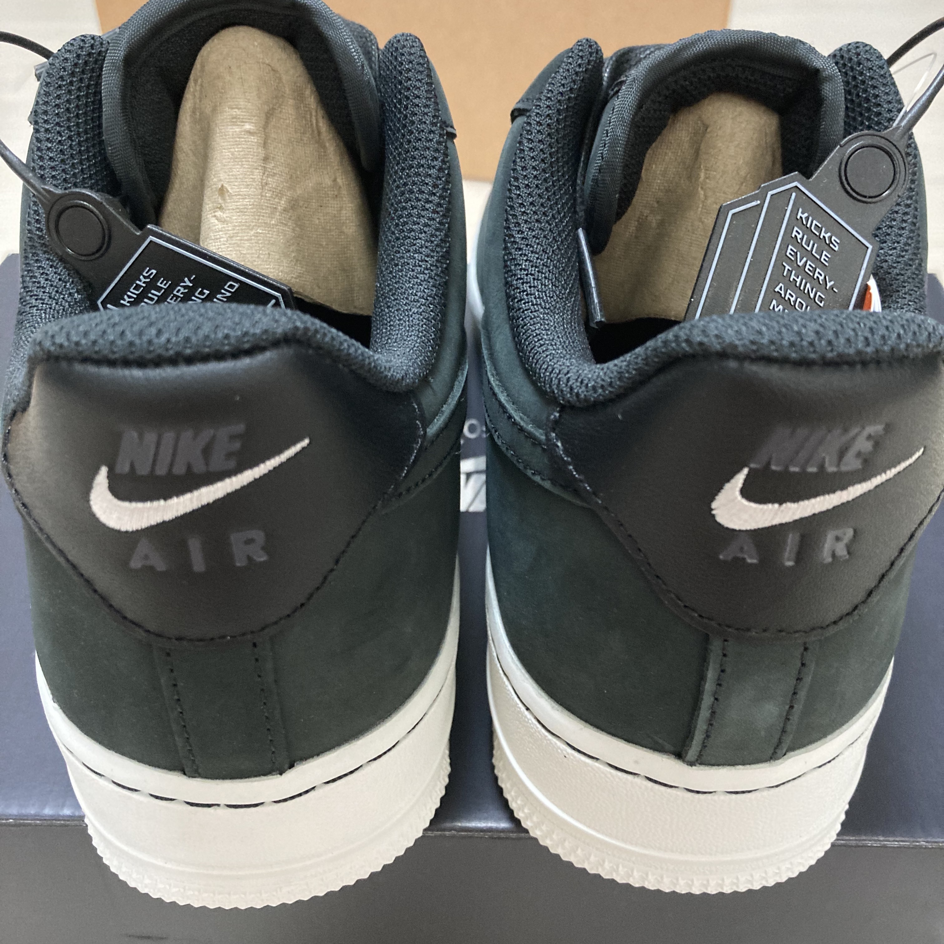 Nike Air Force 1 '07 LX Off Noir 착용 스타일 - 3
