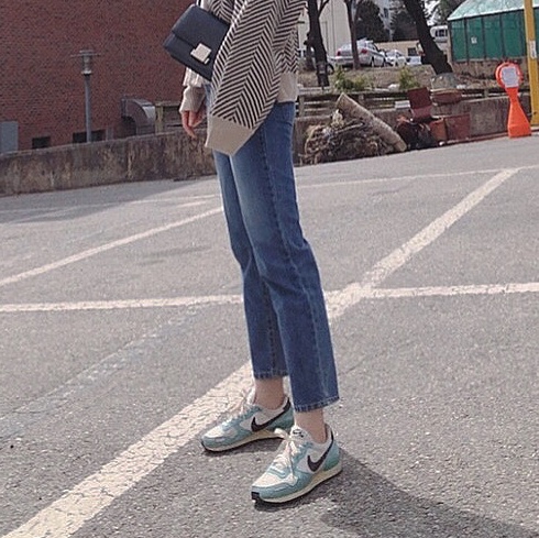 Nike Air Vortex VNTG Mineral Blue 착용 스타일