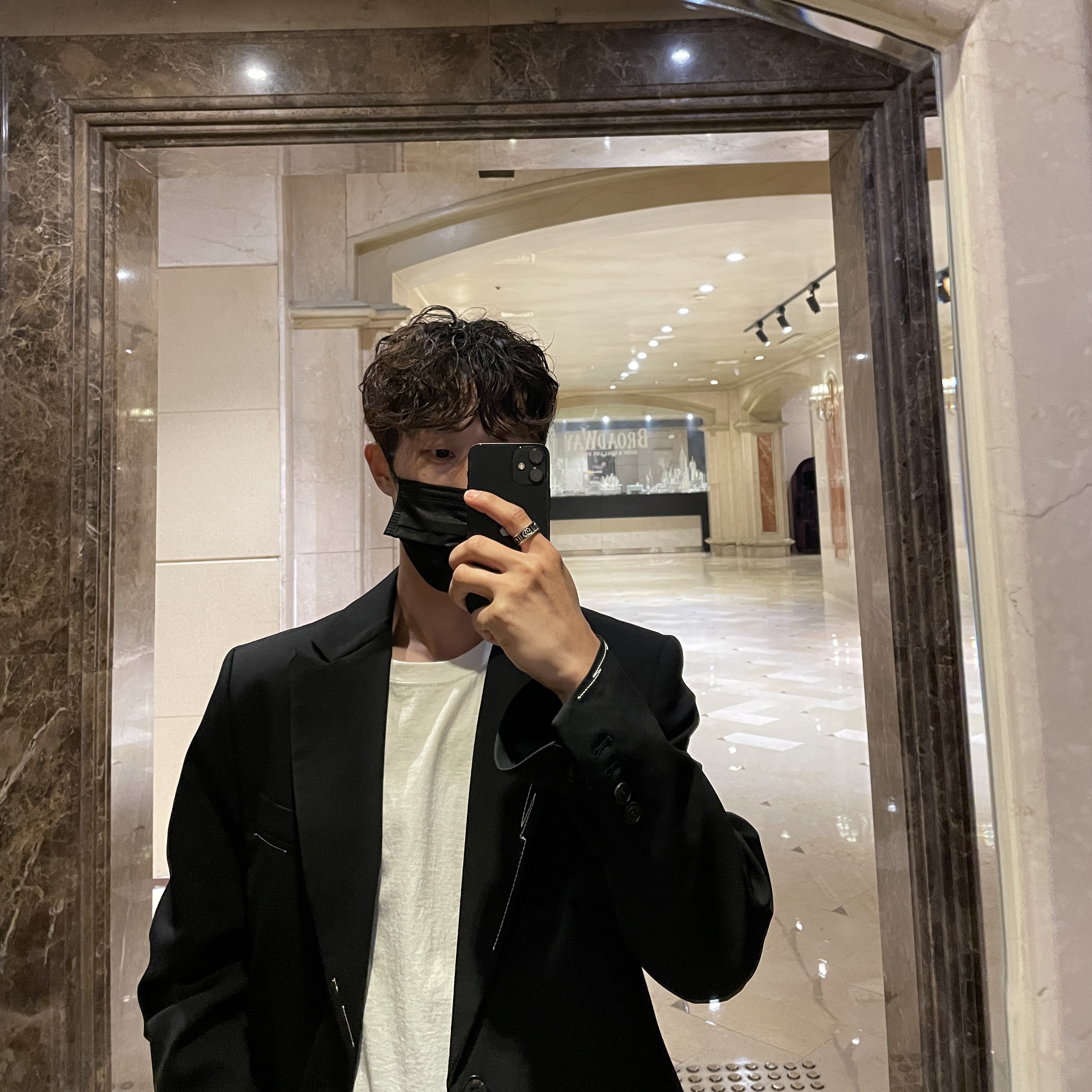 Zara x Ader Error Oversized Blazer Black, Gucci Ring with Double G Silver 착용 스타일