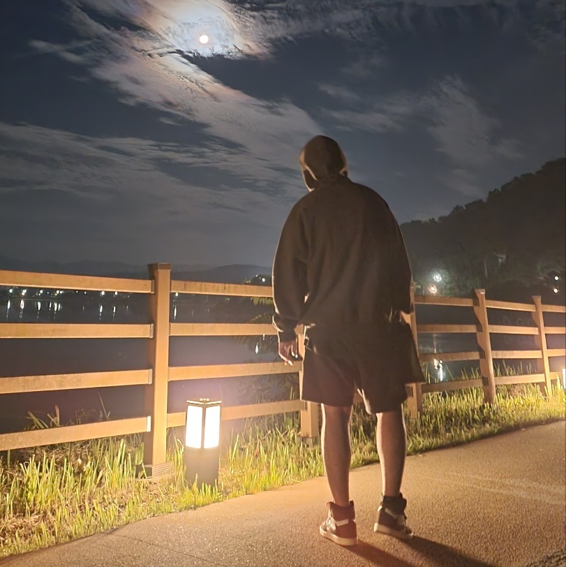 Essentials 1977 Hoodie Iron - 22SS, Essentials 1977 Shorts Iron - 22SS 착용 스타일