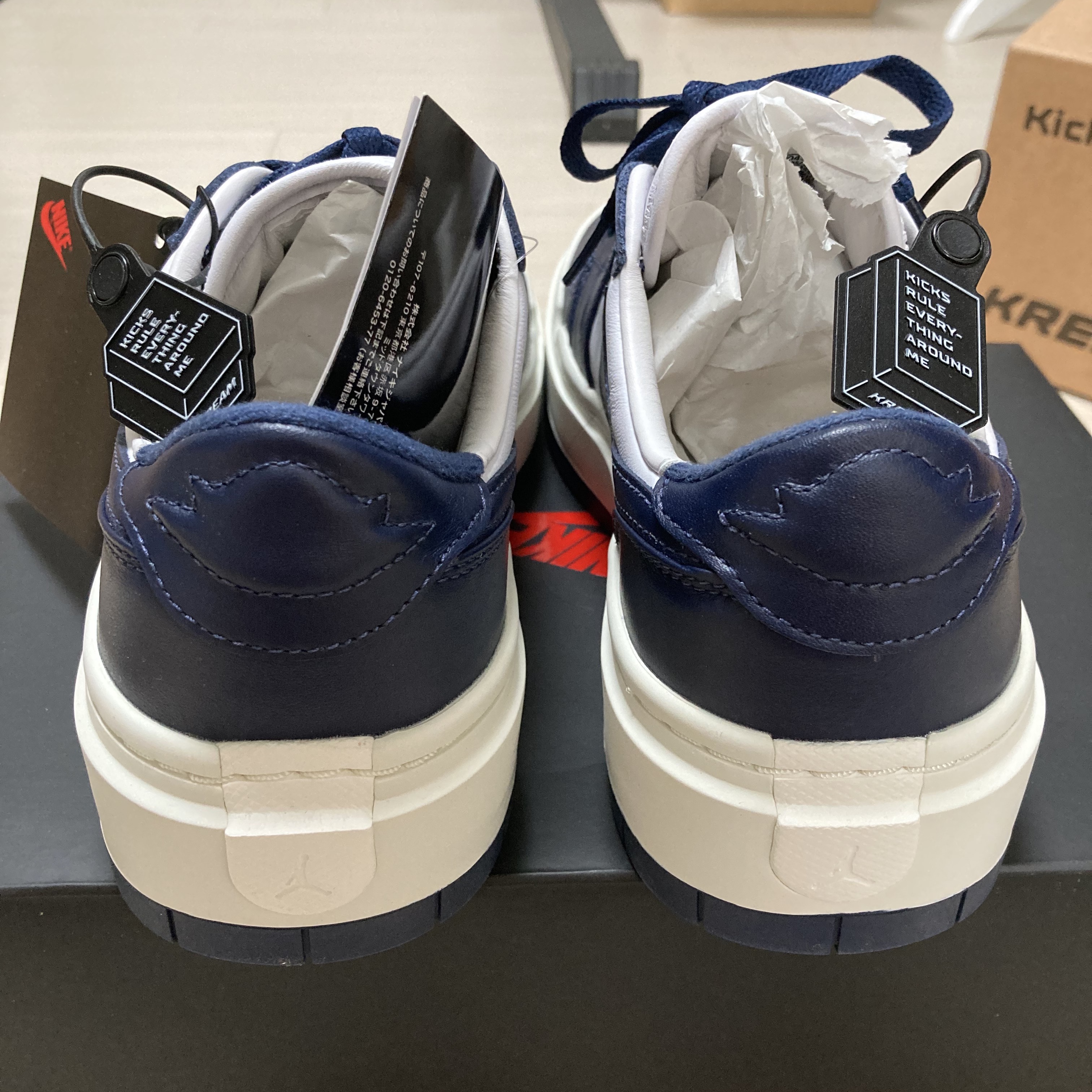 (W) Jordan 1 Elevate Low Midnight Navy 착용 스타일 - 3