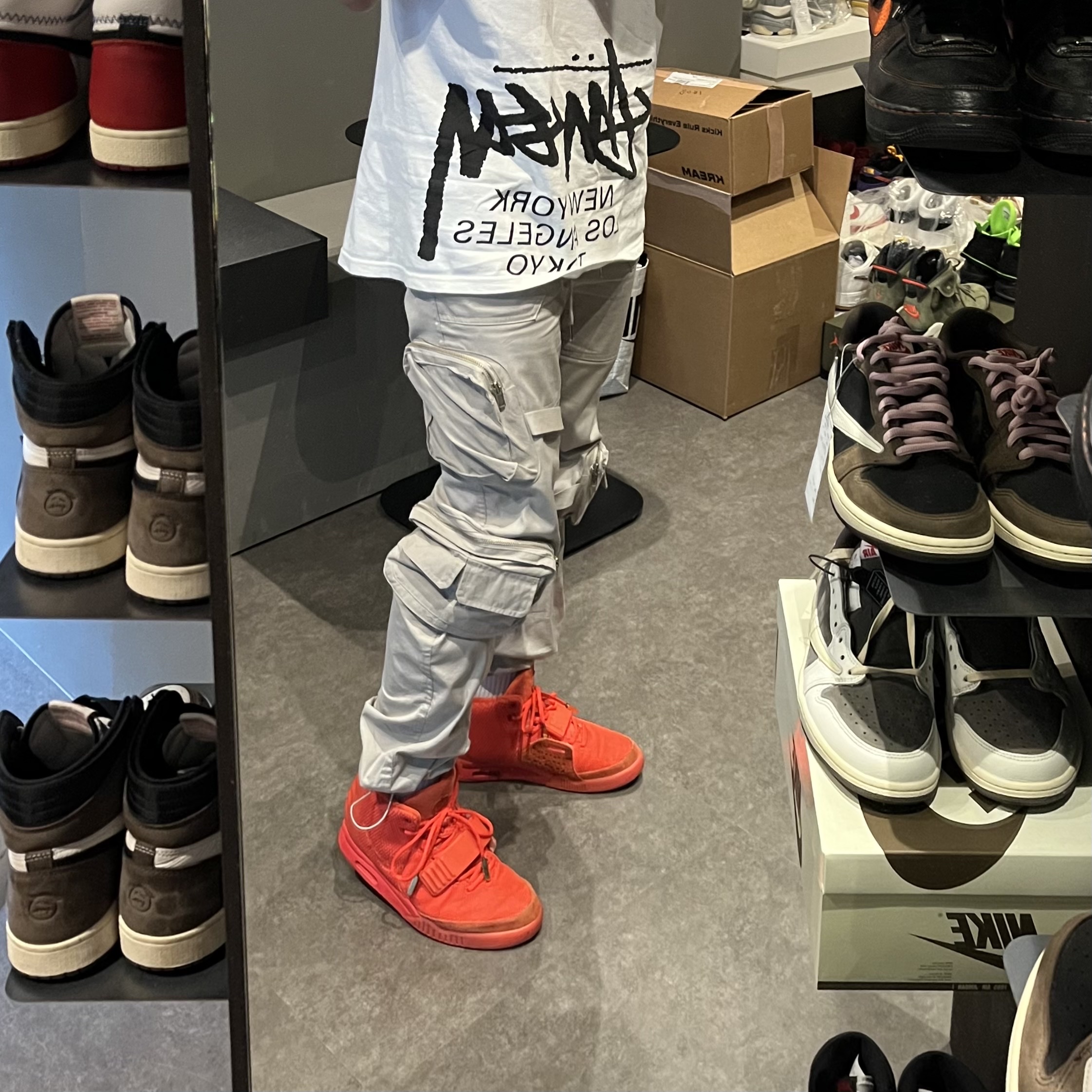 Nike Air Yeezy 2 Red October 착용 스타일