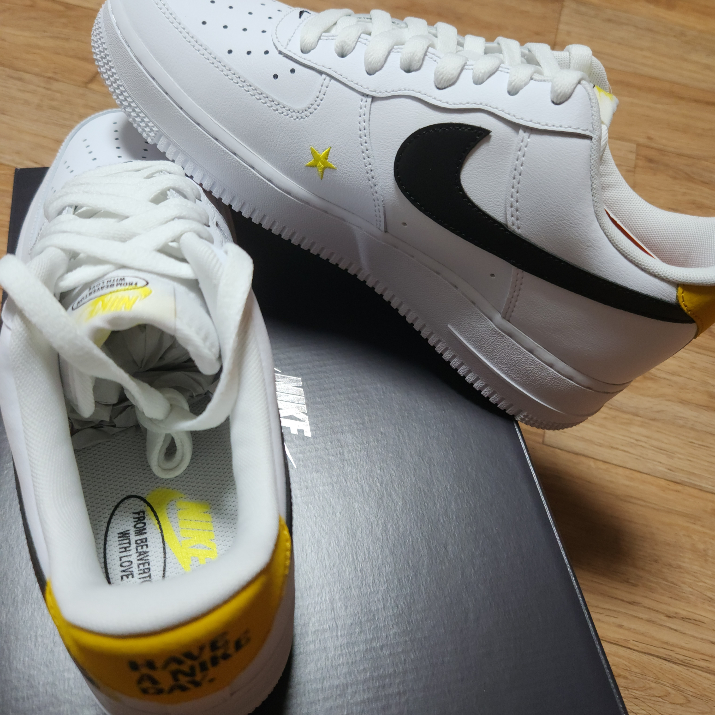 Nike Air Force 1 '07 LV8 2 Have a Nike Day 착용 스타일 - 3