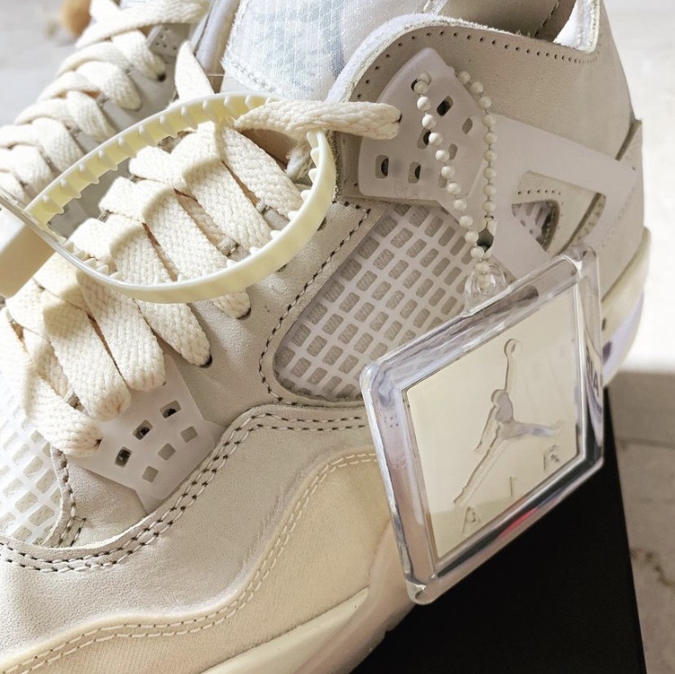 (W) Jordan 4 x Off-White Retro SP Sail 착용 스타일 - 2