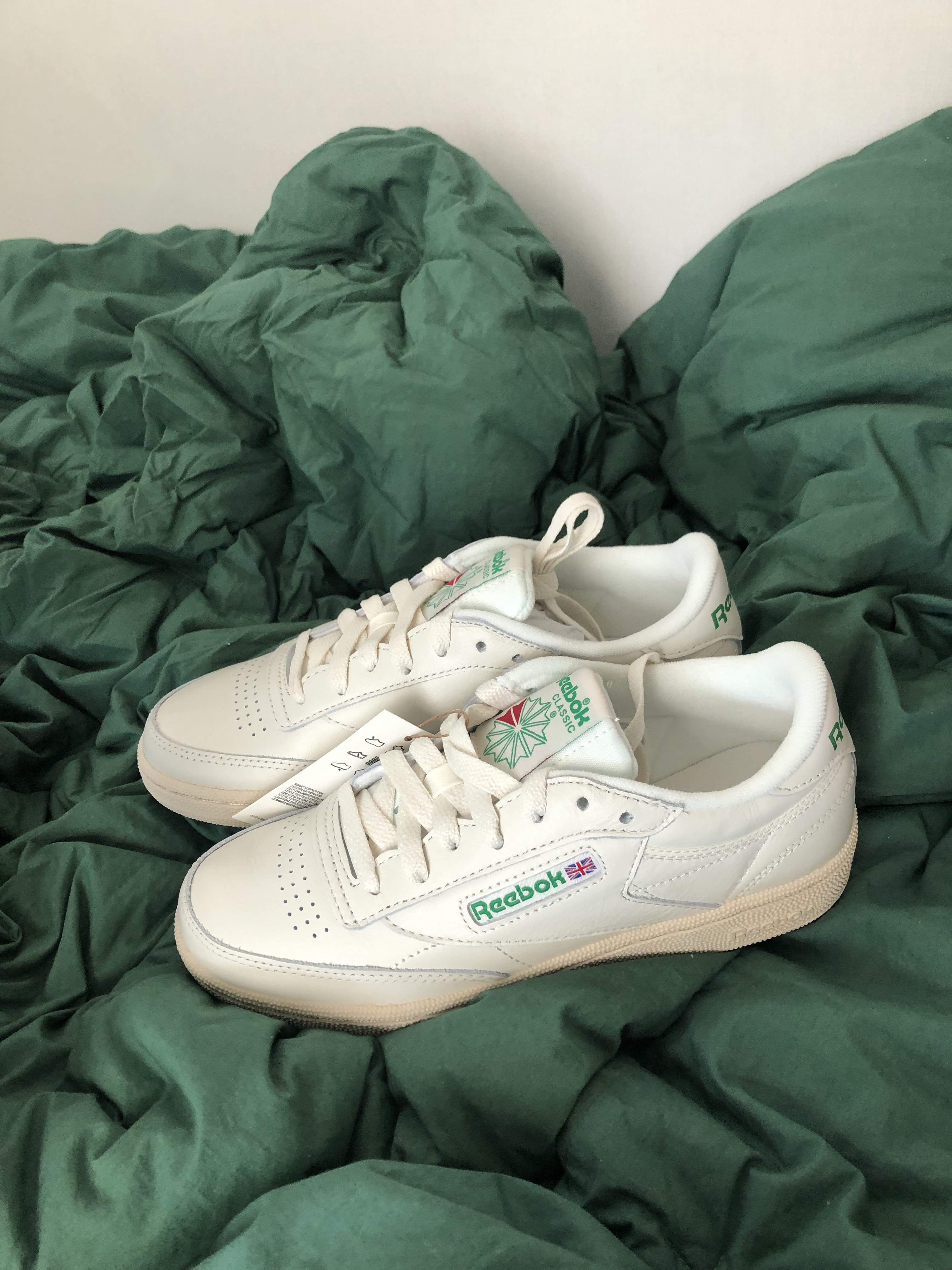 Reebok Club C 85 Vintage Chalk Green 착용 스타일