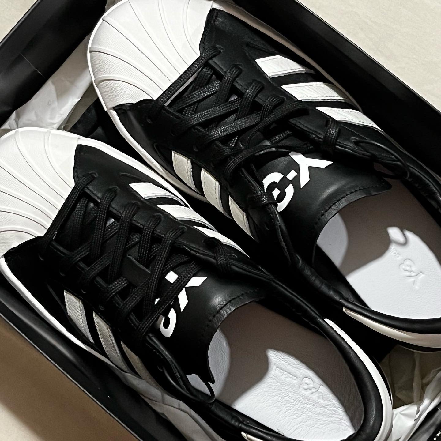 Y-3 Yohji Star Black White 착용 스타일 - 1
