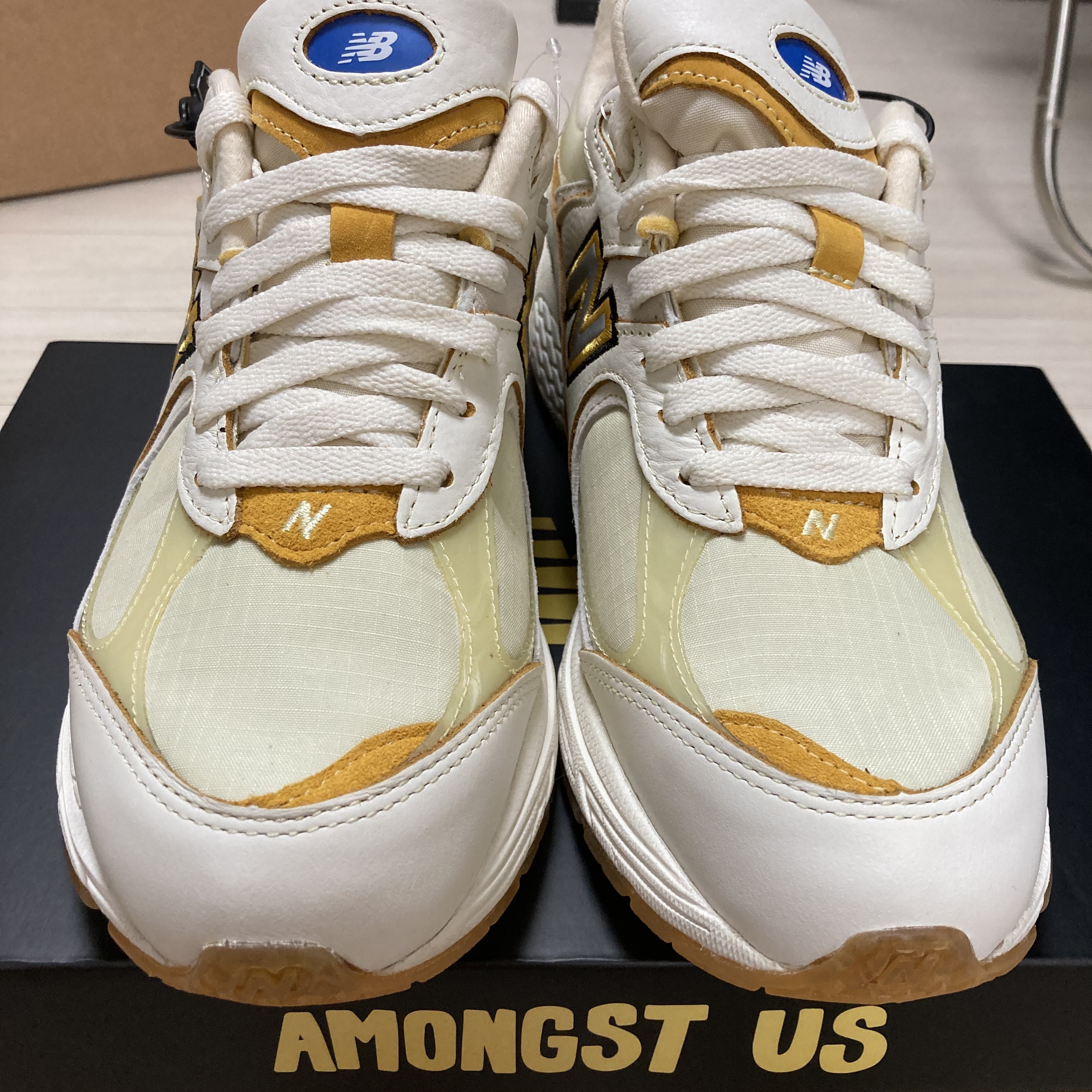 New Balance x Joe Freshgoods 2002R Conversations Amongst Us Beige 착용 스타일 - 1