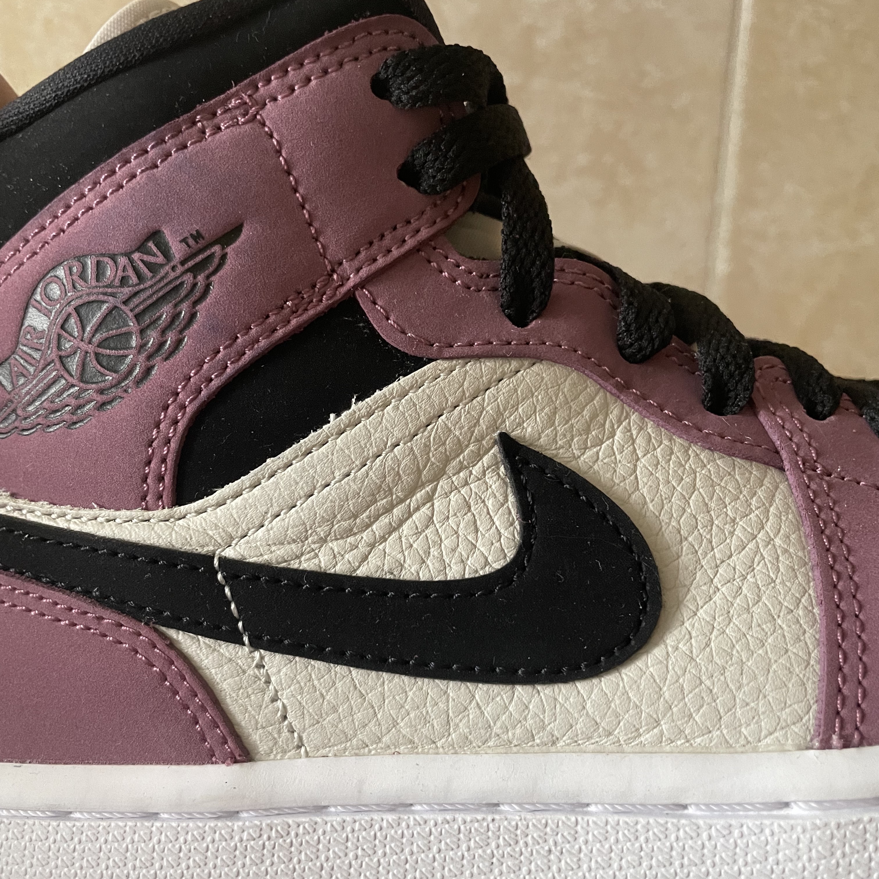 (W) Jordan 1 Mid SE Light Mulberry 착용 스타일
