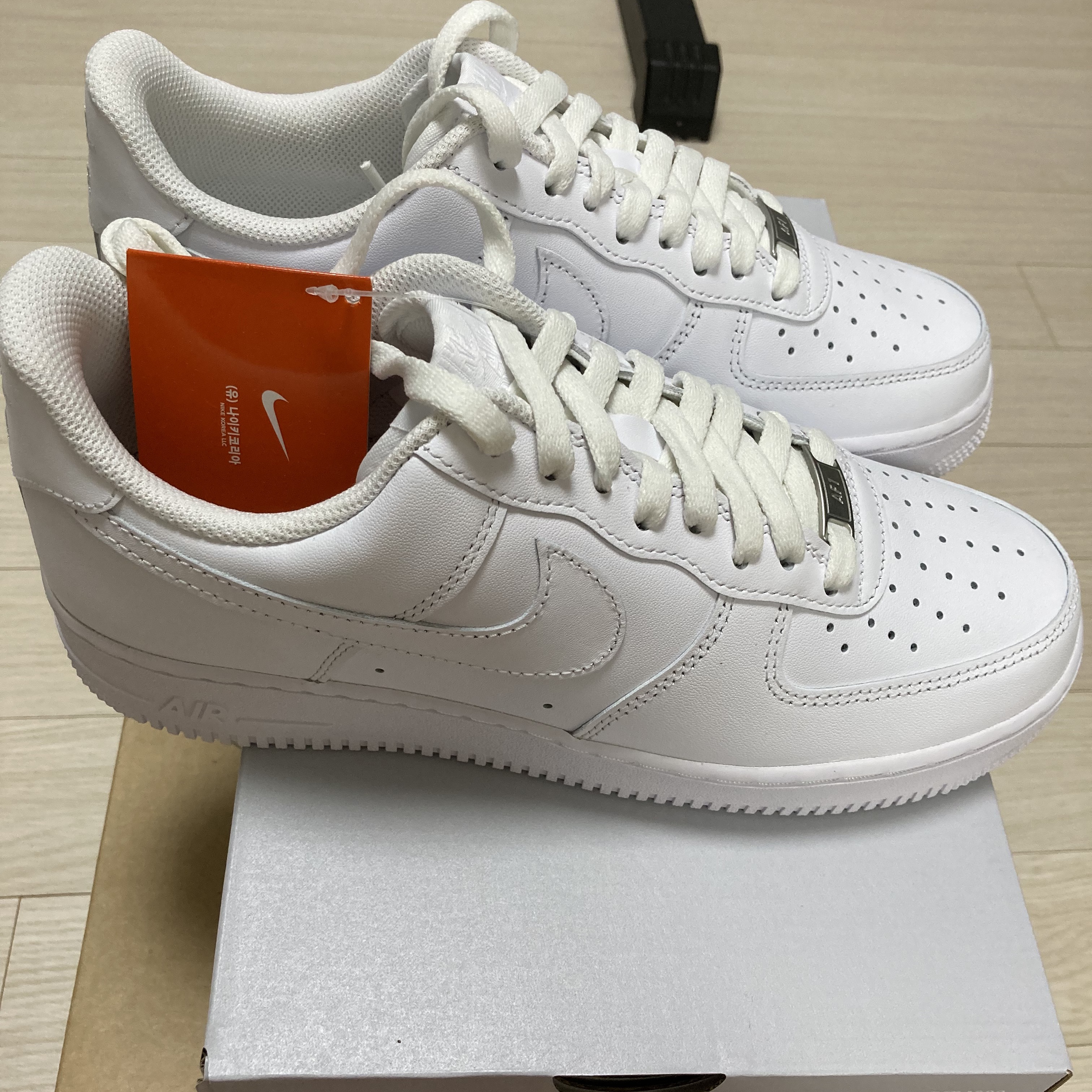 Nike Air Force 1 '07 Low White 착용 스타일 - 2