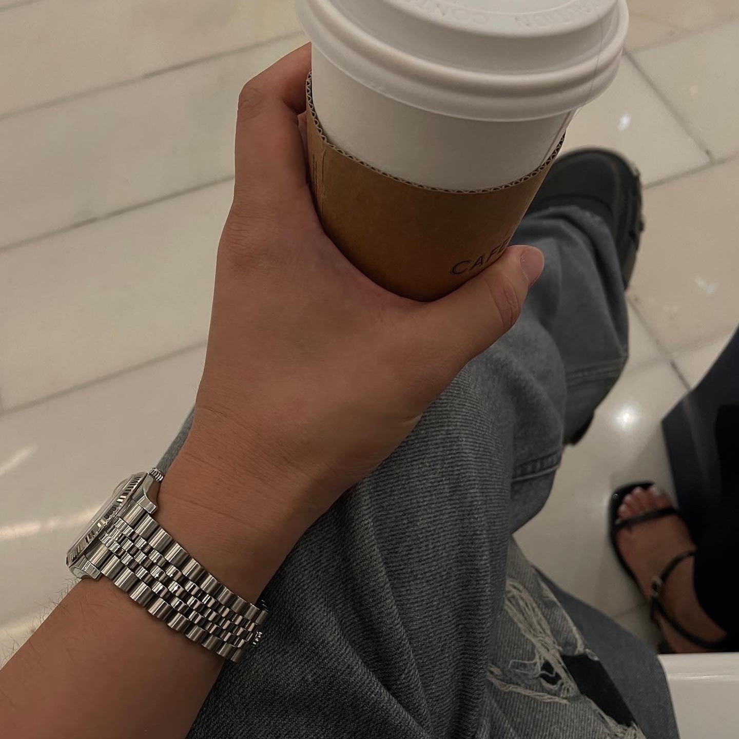 Balenciaga x Crocs Hardcrocs Slide Black, Rolex Datejust 36mm 126234 Silver Jubilee 착용 스타일 - 4