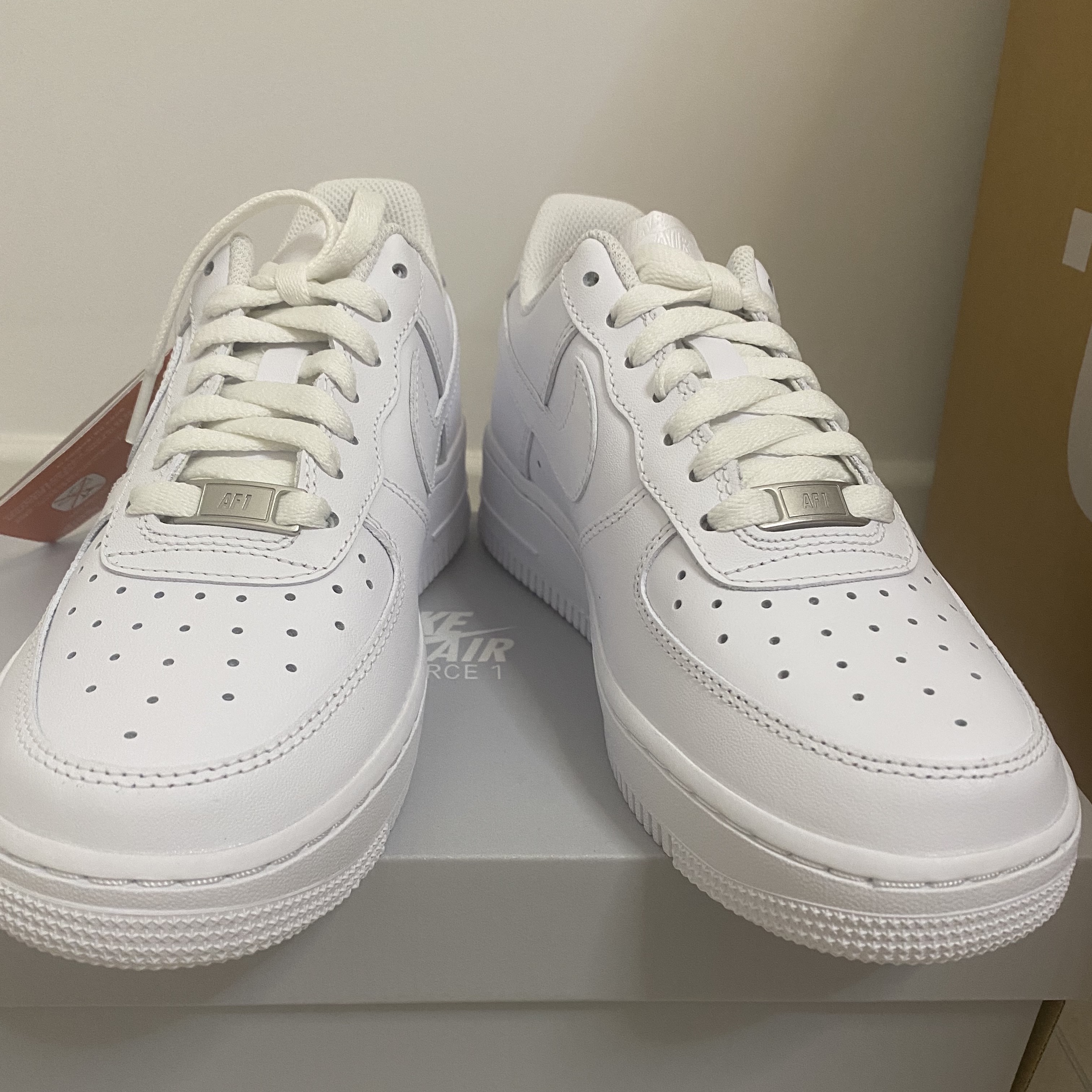 (W) Nike Air Force 1 '07 Low White ์ฐฉ์ฉ ์คํ์ผ - 1