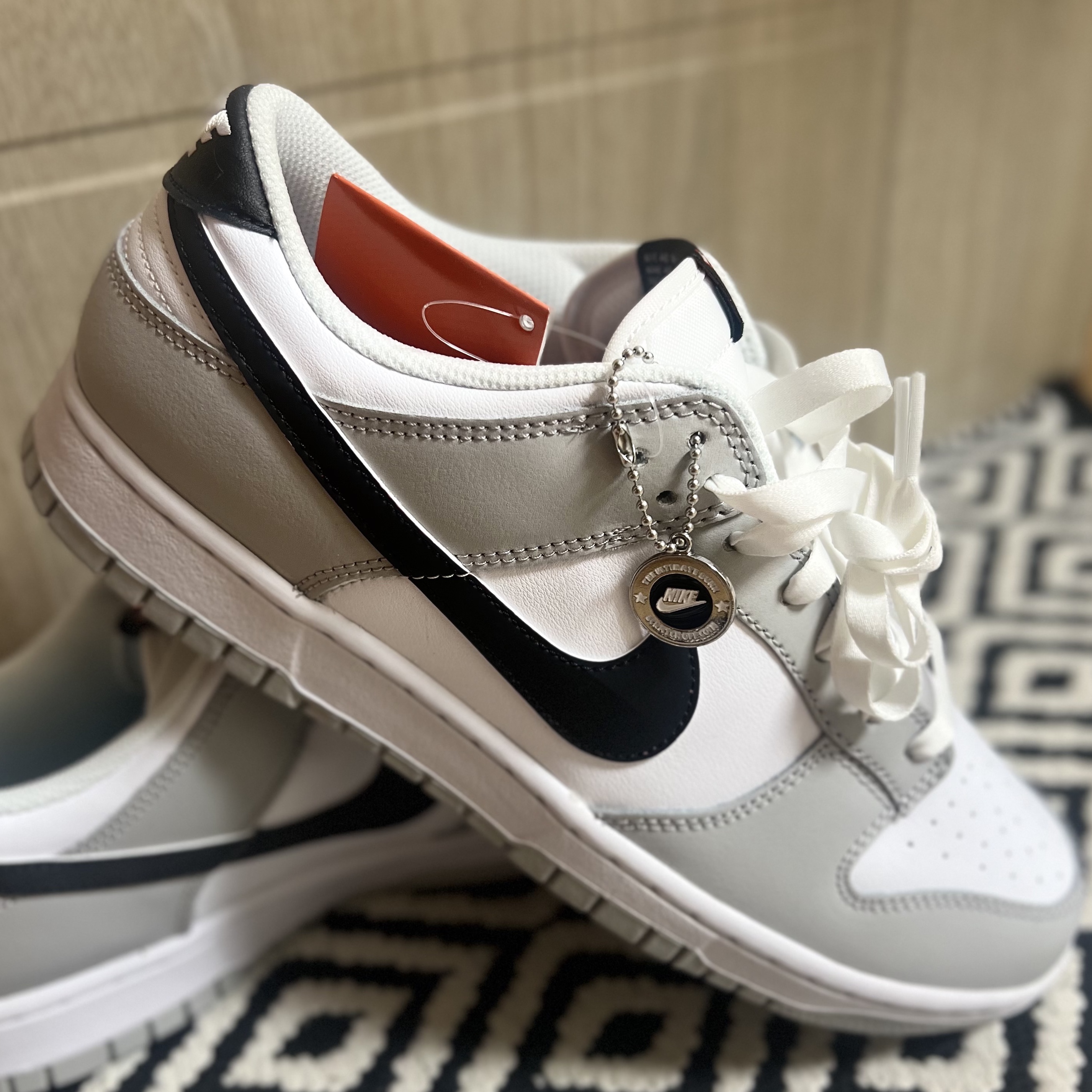 Nike Dunk Low Retro SE Jackpot Grey Fog 착용 스타일 - 2
