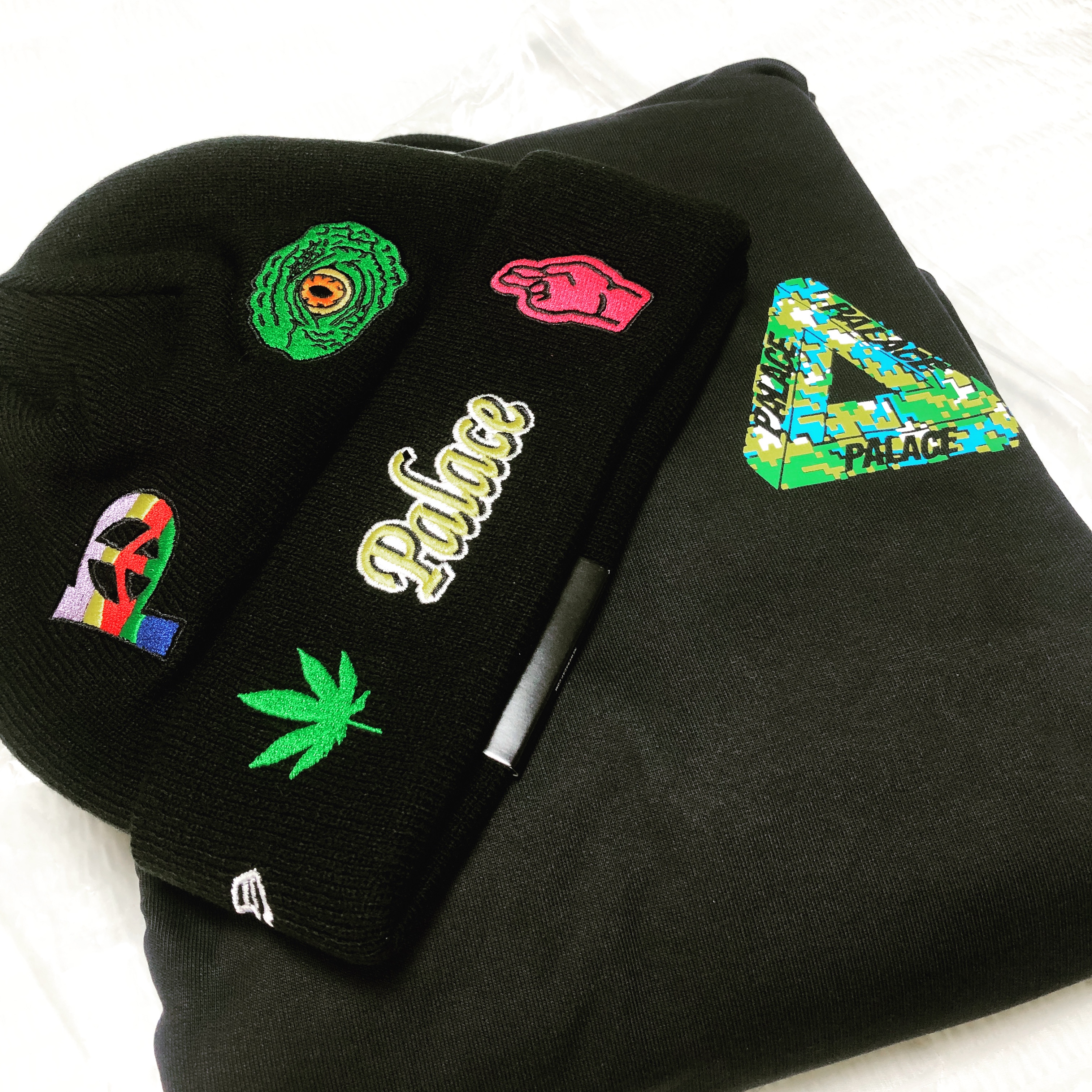 Palace Tri-Digi Hood Black - 22FW 착용 스타일