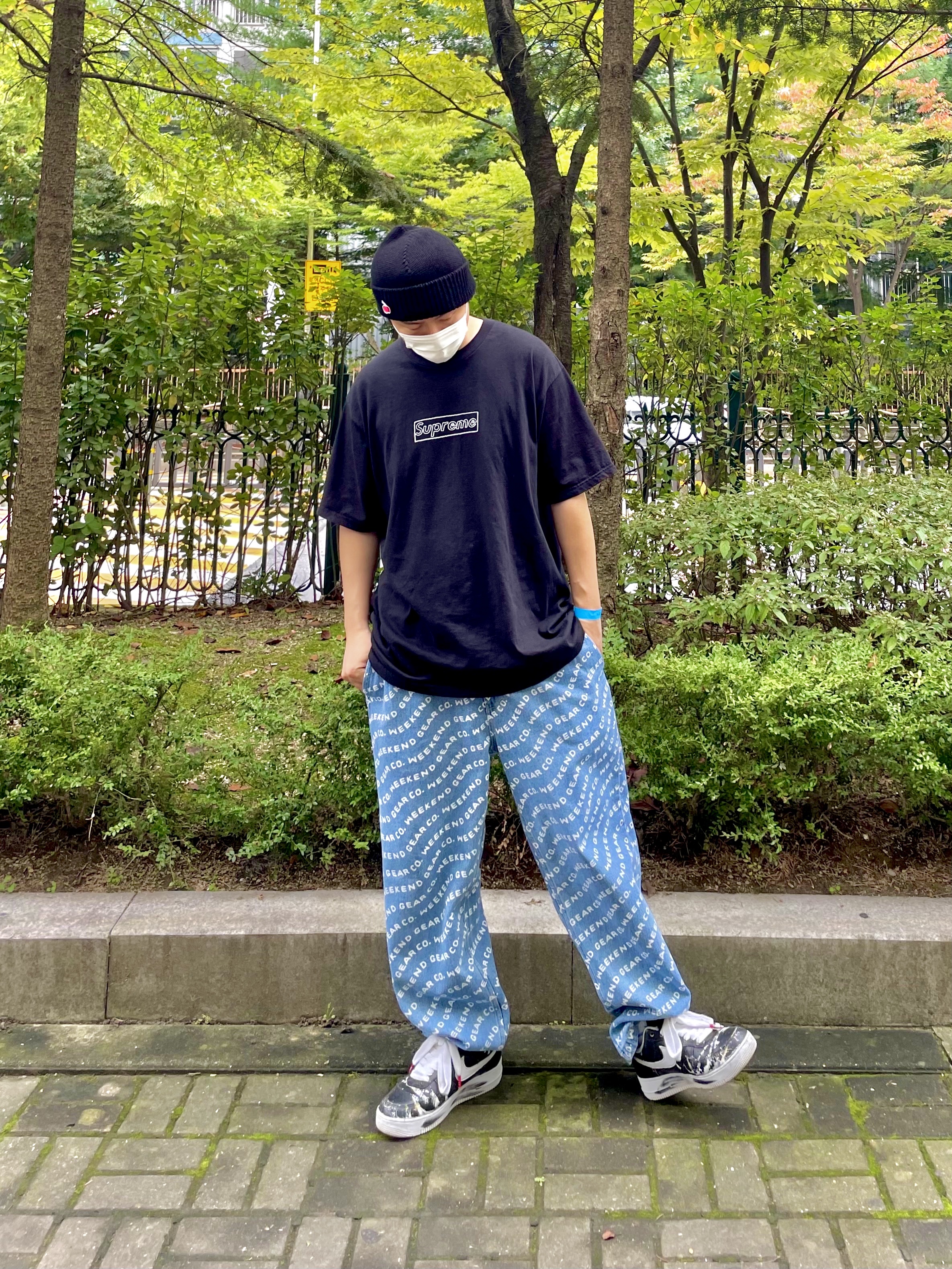 Nike x Peaceminusone Air Force 1 Low Para-Noise, Supreme x Kaws Chalk Logo T-Shirt Black - 21SS 착용 스타일 - 2
