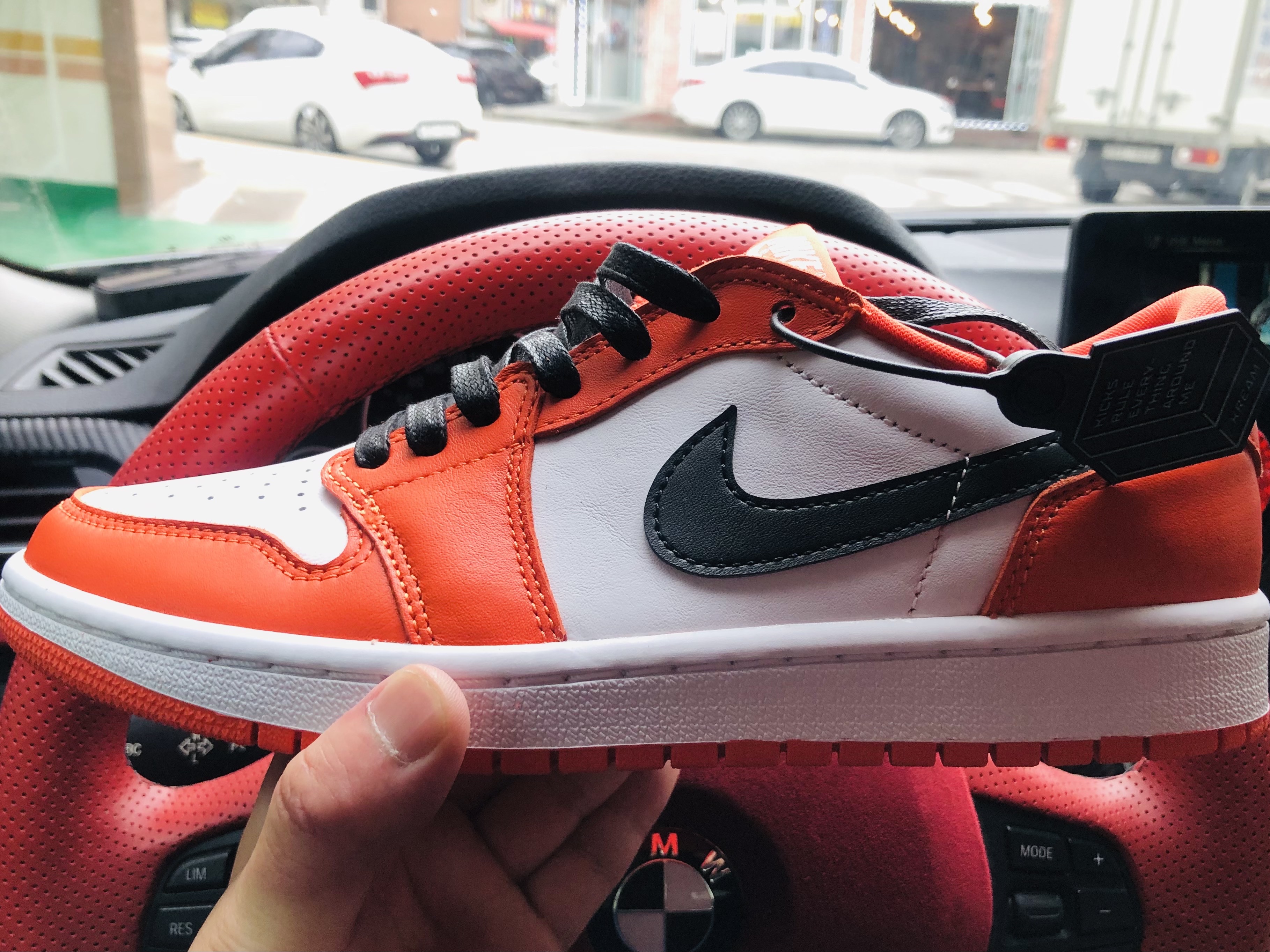 Jordan 1 Low OG Starfish, (W) Jordan 1 Low OG Starfish 착용 스타일 - 1