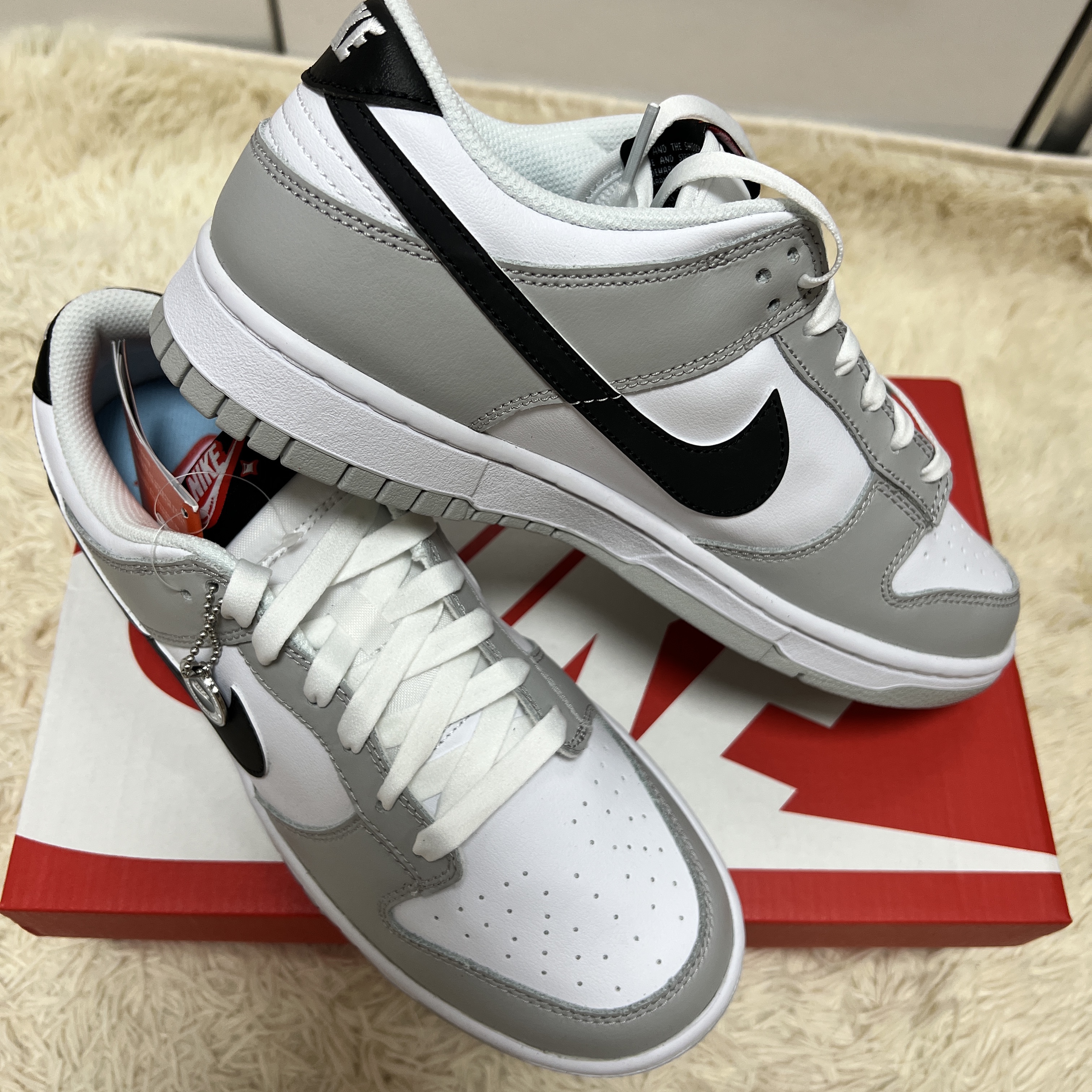 Nike Dunk Low Retro SE Jackpot Grey Fog 착용 스타일 - 1