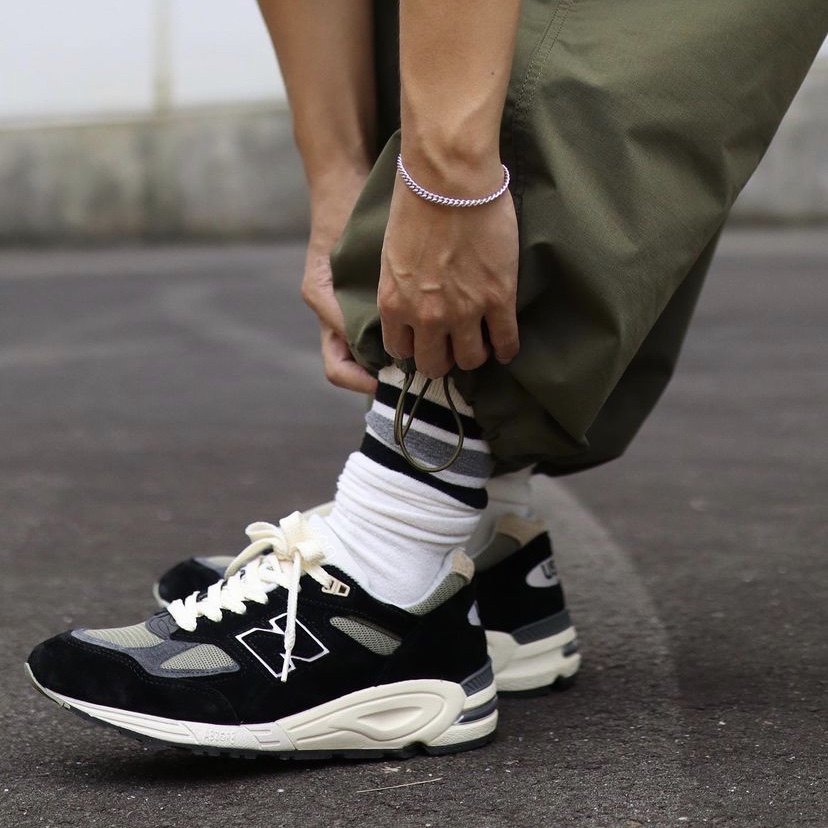 New Balance 990v2 Made in USA Black True camo 착용 스타일 - 2