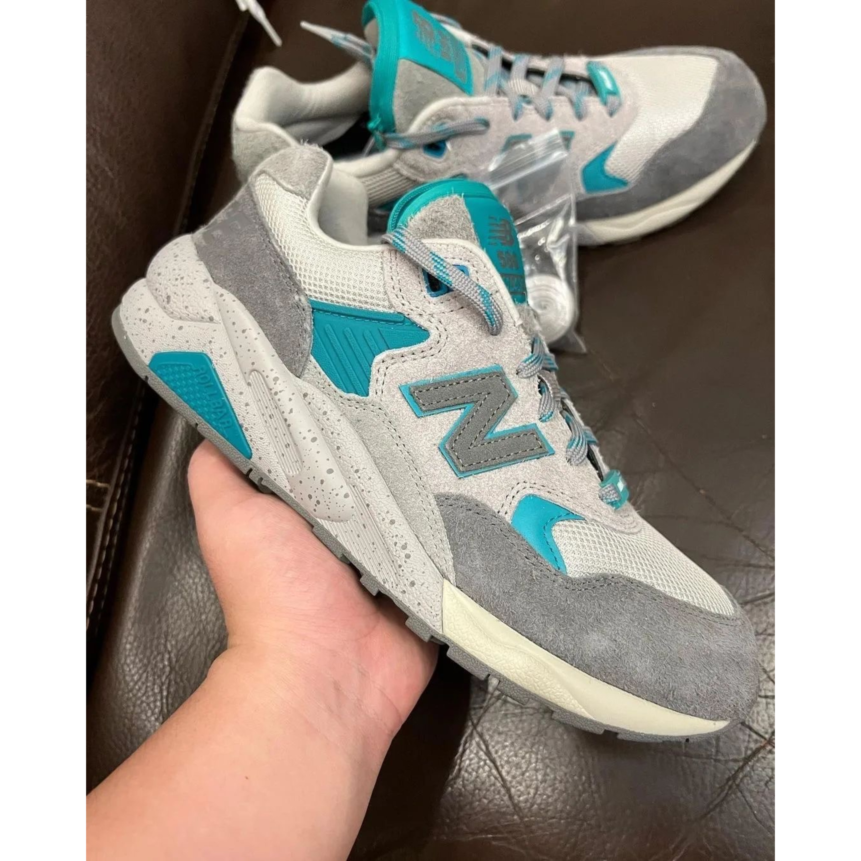 New Balance x Palace MT580 Gargoyle Lapis Blue, New Balance x Palace MT580 Shaded Spruce Pansy 착용 스타일 - 2