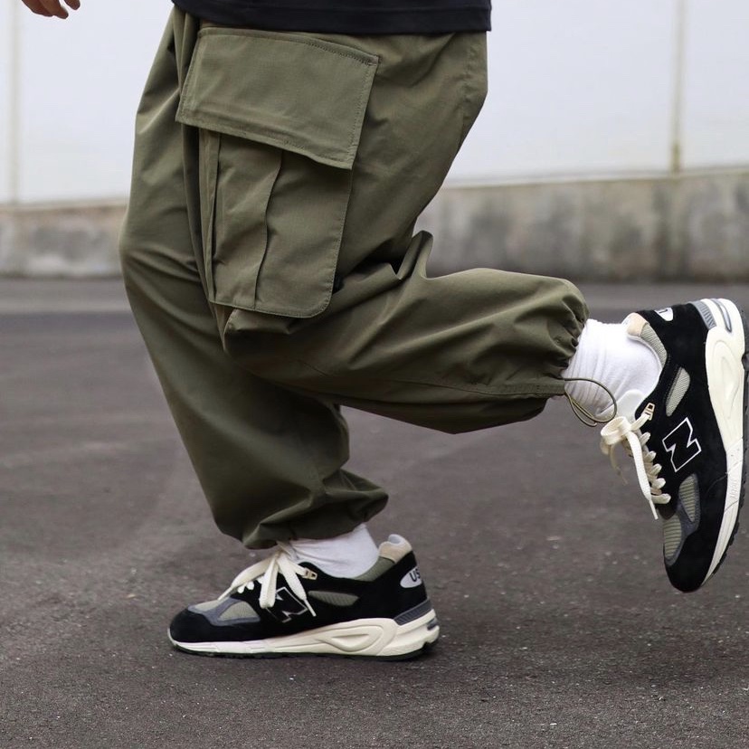 New Balance 990v2 Made in USA Black True camo 착용 스타일 - 1