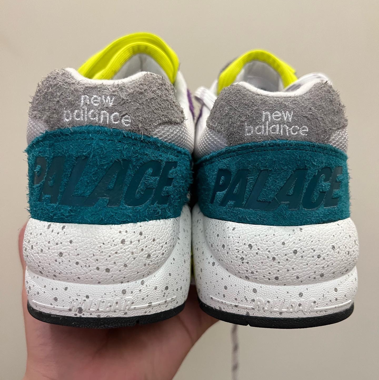 New Balance x Palace MT580 Gargoyle Lapis Blue, New Balance x Palace MT580 Shaded Spruce Pansy 착용 스타일 - 5