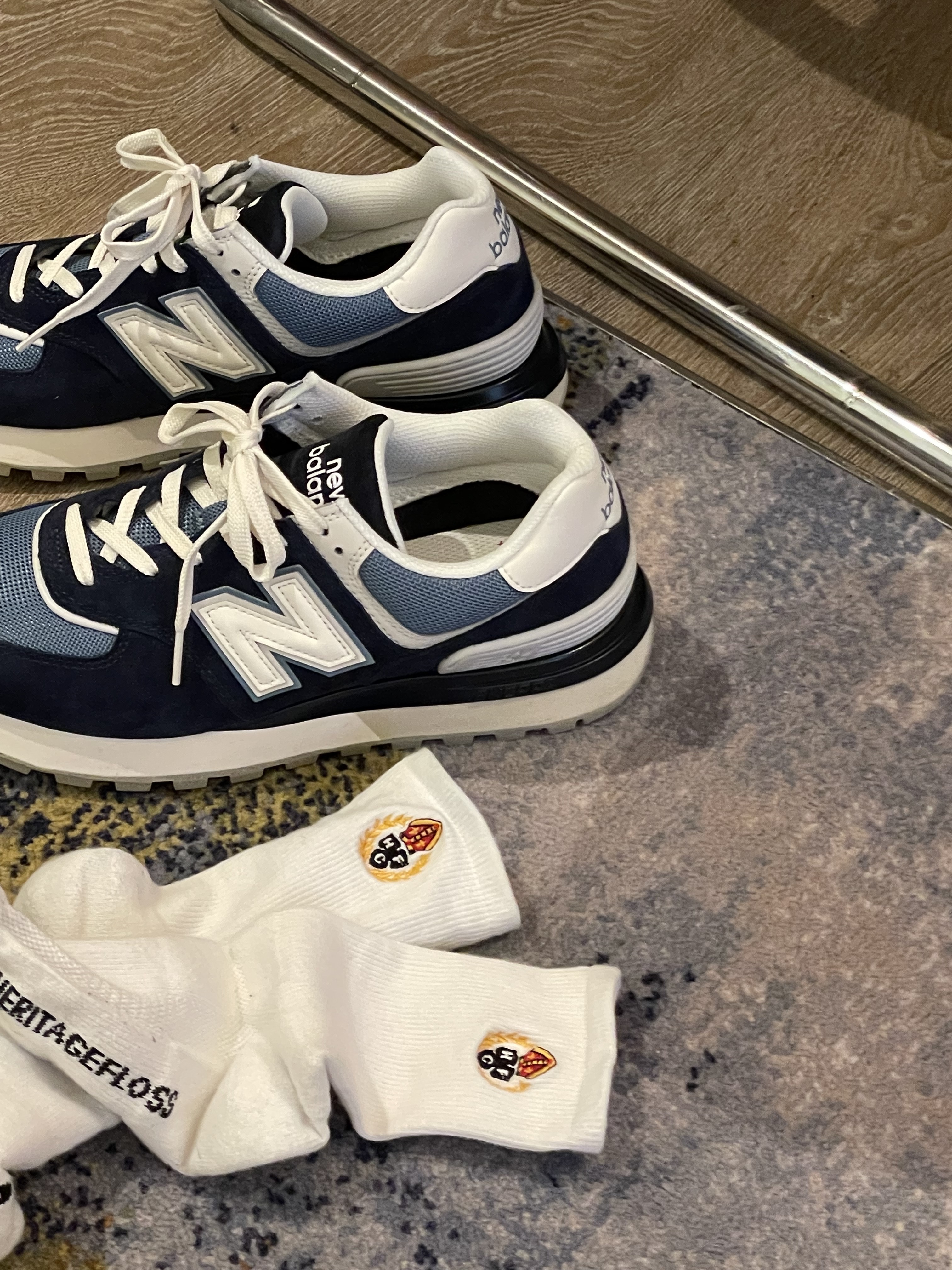 New Balance 574 Legacy Navy Sea Salt, Kenzo Boke Flower Crest Denim Workwear Jacket Navy Blue 착용 스타일 - 4