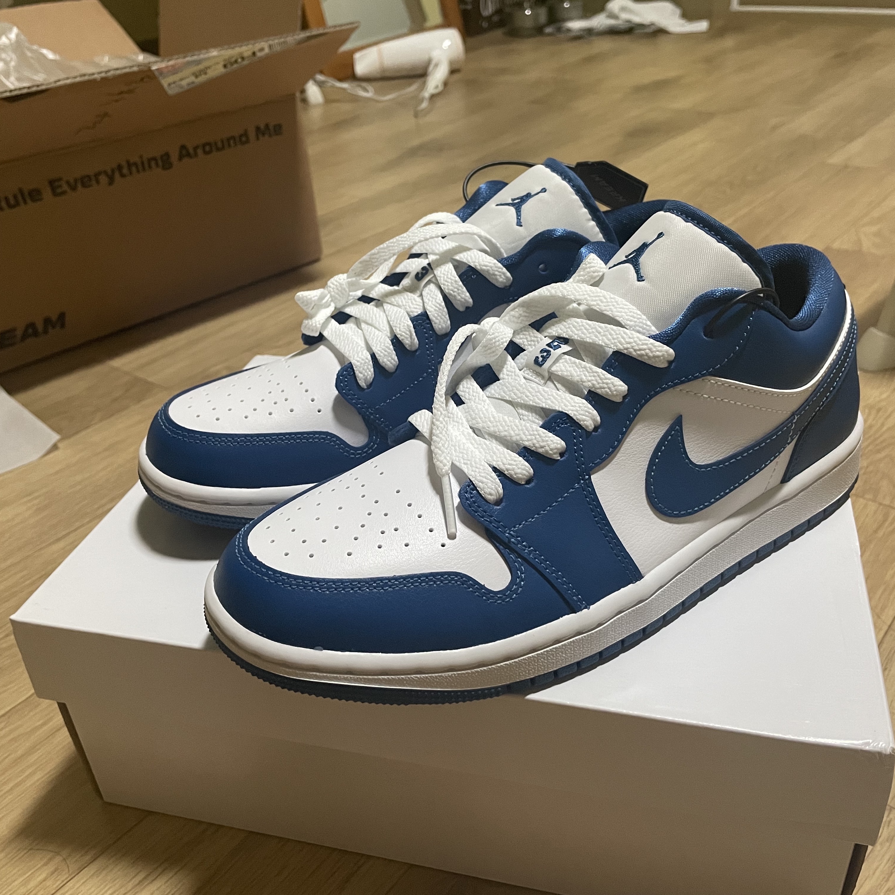 (W) Jordan 1 Low White Dark Marina Blue 착용 스타일